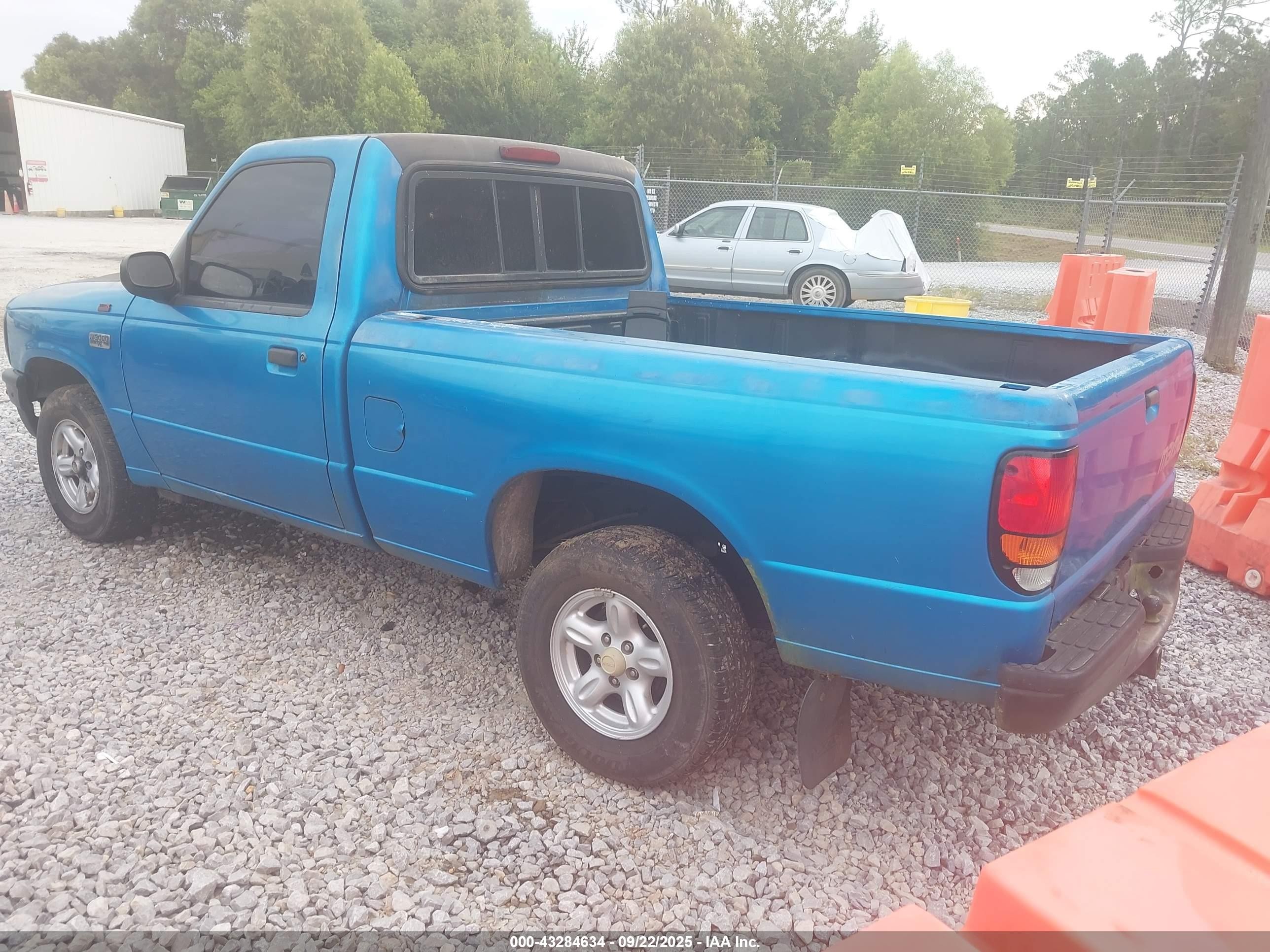 1994 Mazda B3000   Blue vin: 4F4CR12U3RTN09124