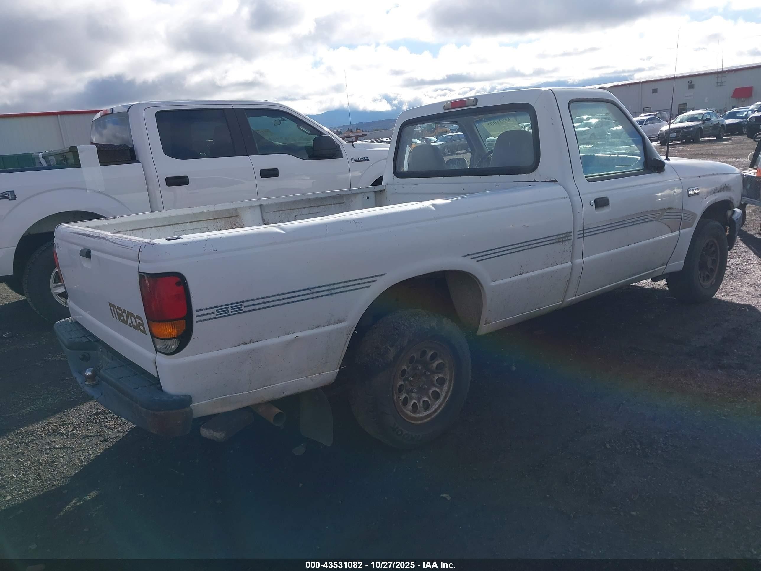 1994 Mazda B3000   White vin: 4F4CR12U7RTM38655