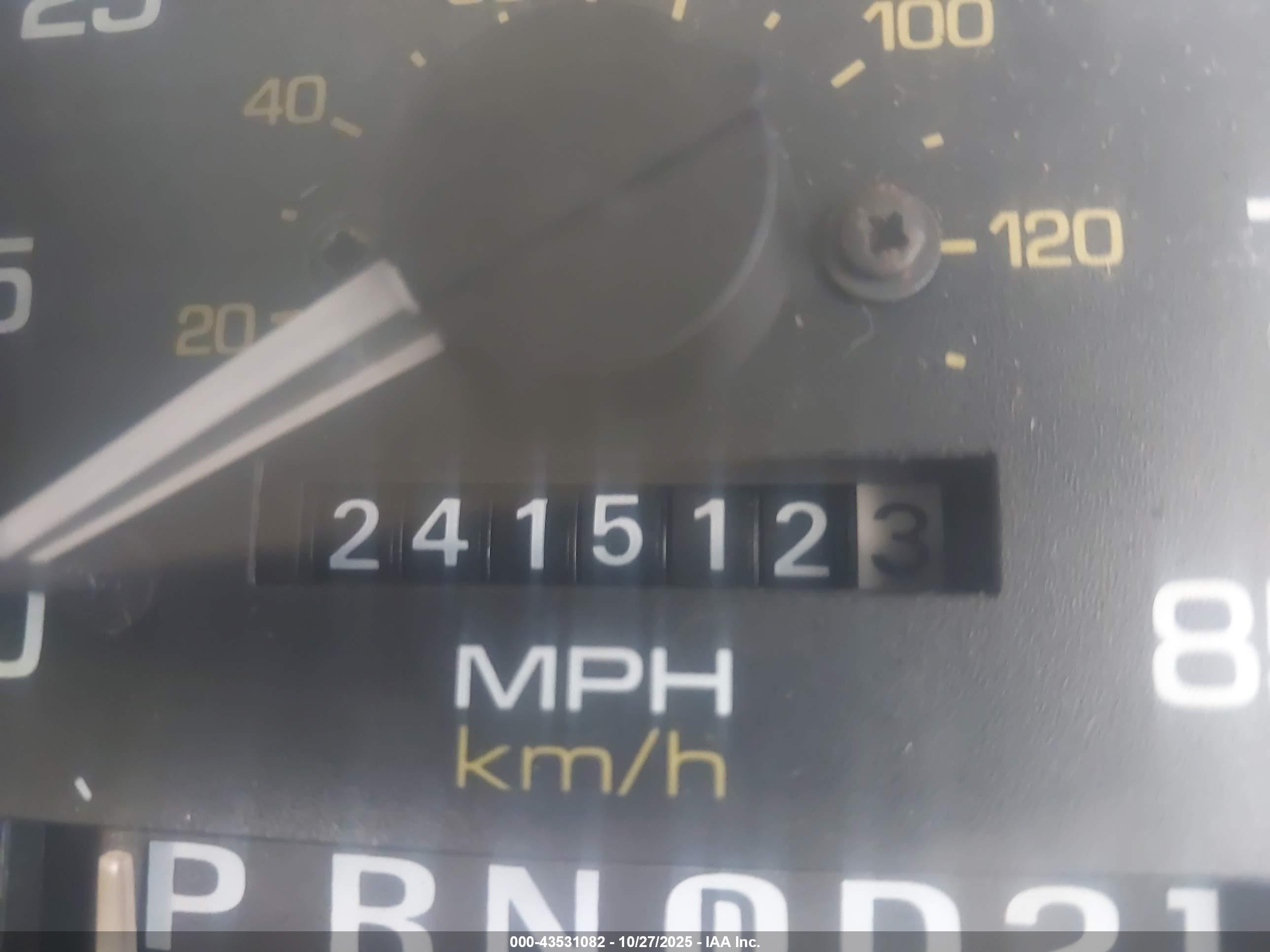 1994 Mazda B3000   White vin: 4F4CR12U7RTM38655