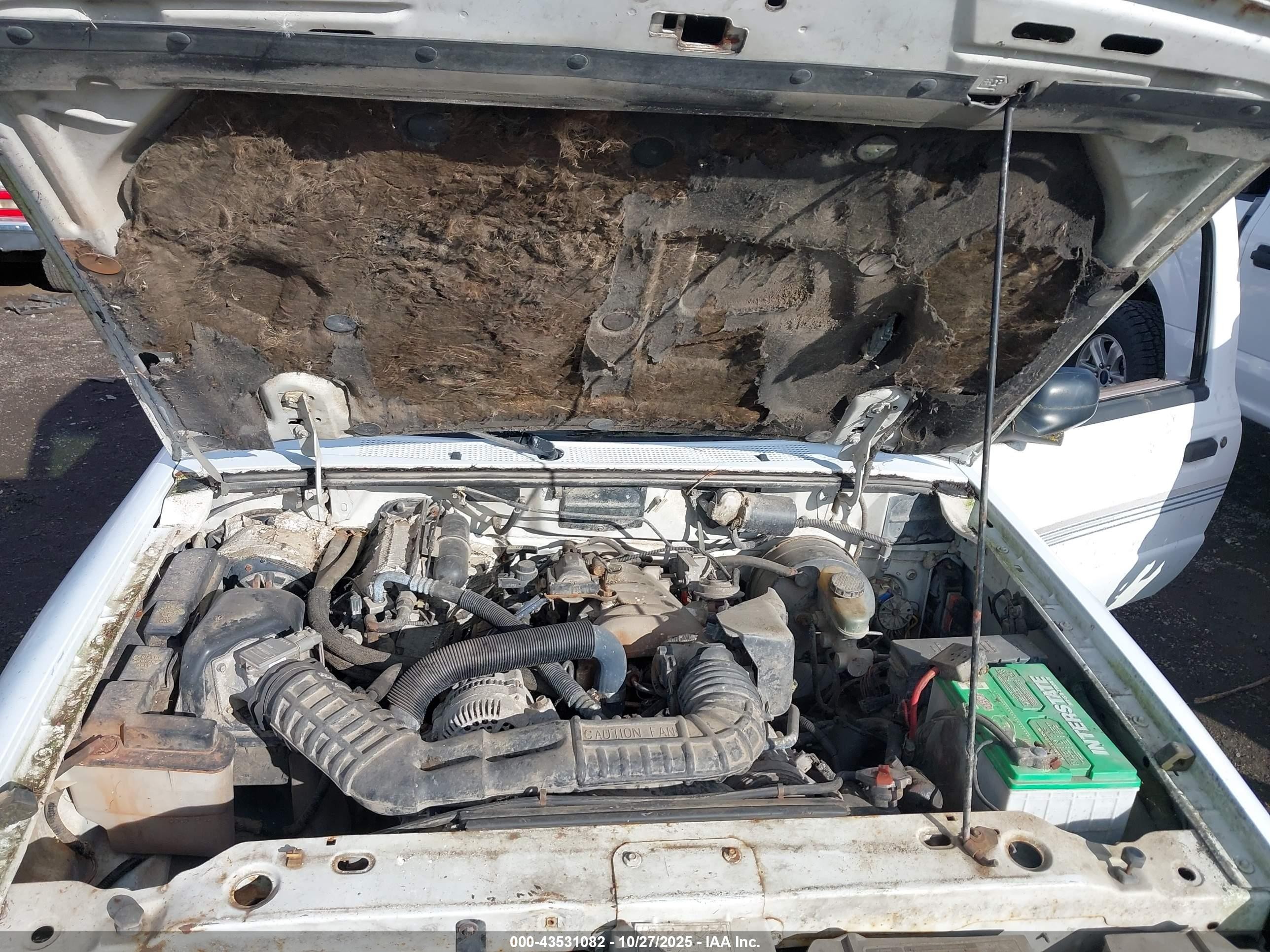 1994 Mazda B3000   White vin: 4F4CR12U7RTM38655