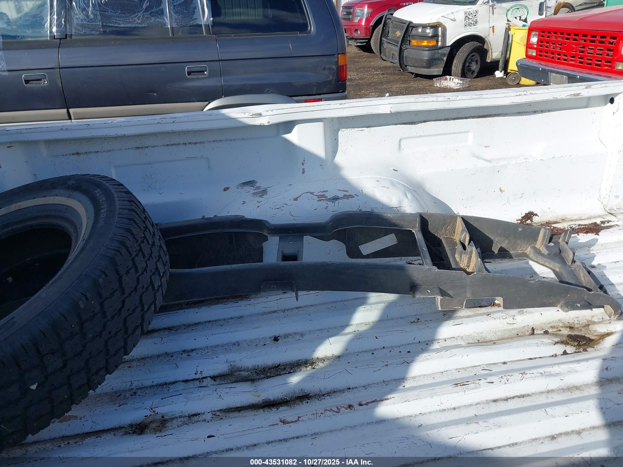 1994 Mazda B3000   White vin: 4F4CR12U7RTM38655