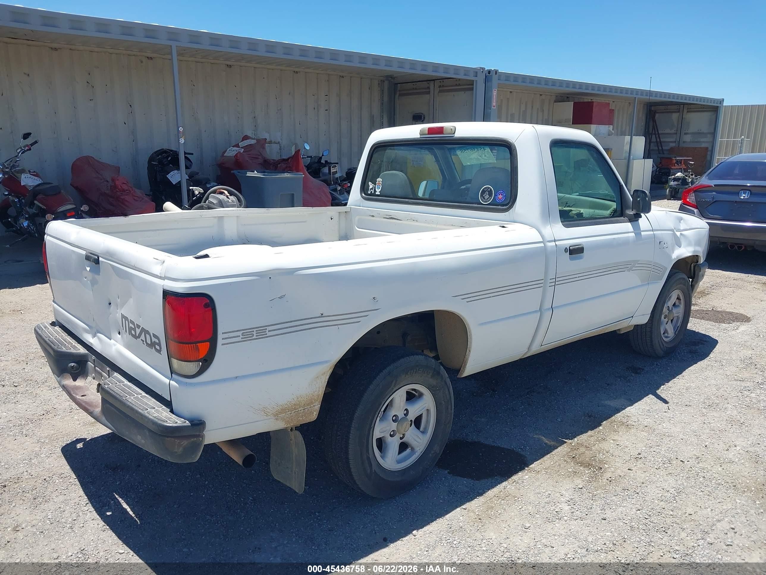 1994 Mazda B3000   White vin: 4F4CR12U7RTM47176
