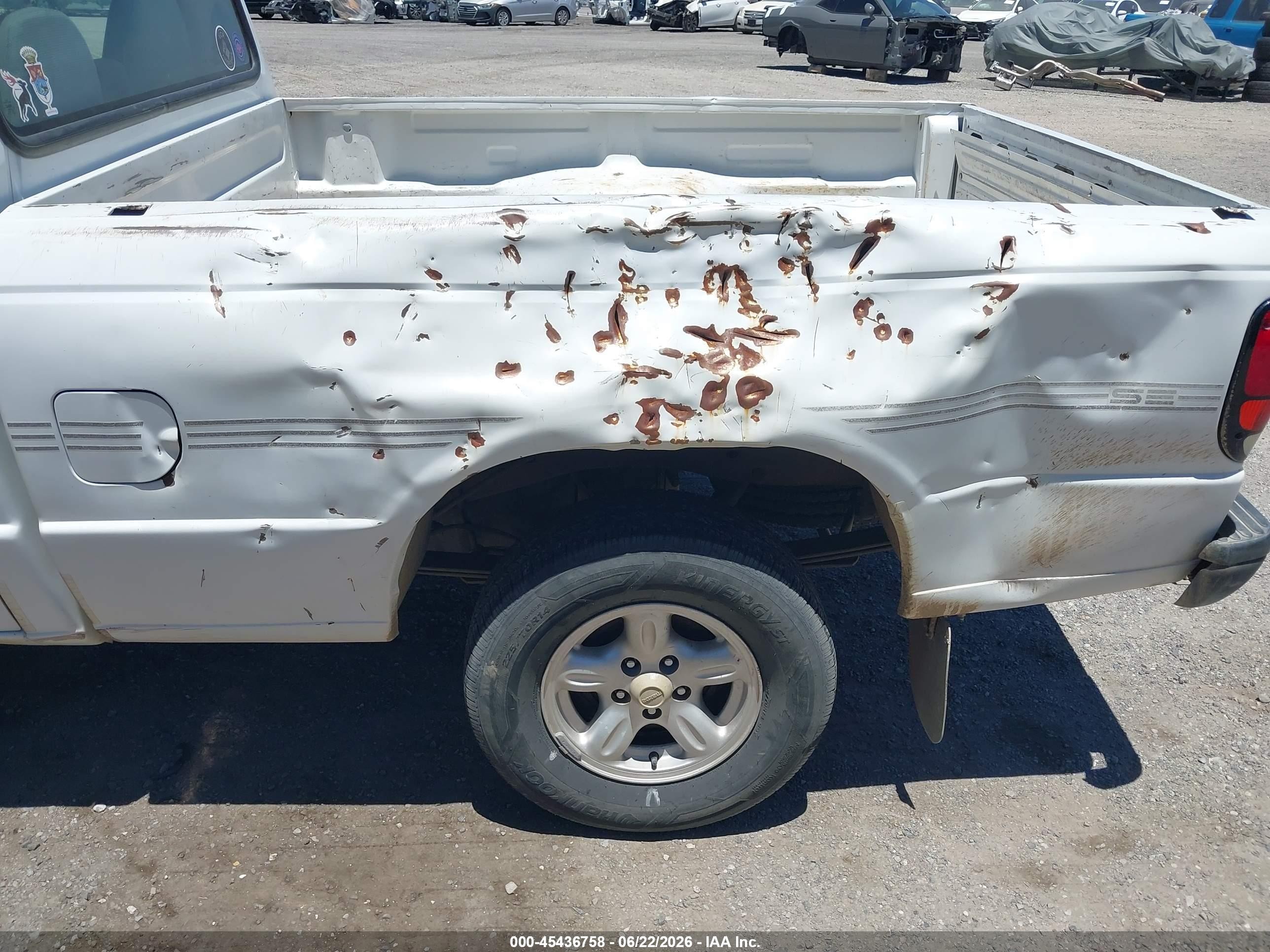 1994 Mazda B3000   White vin: 4F4CR12U7RTM47176