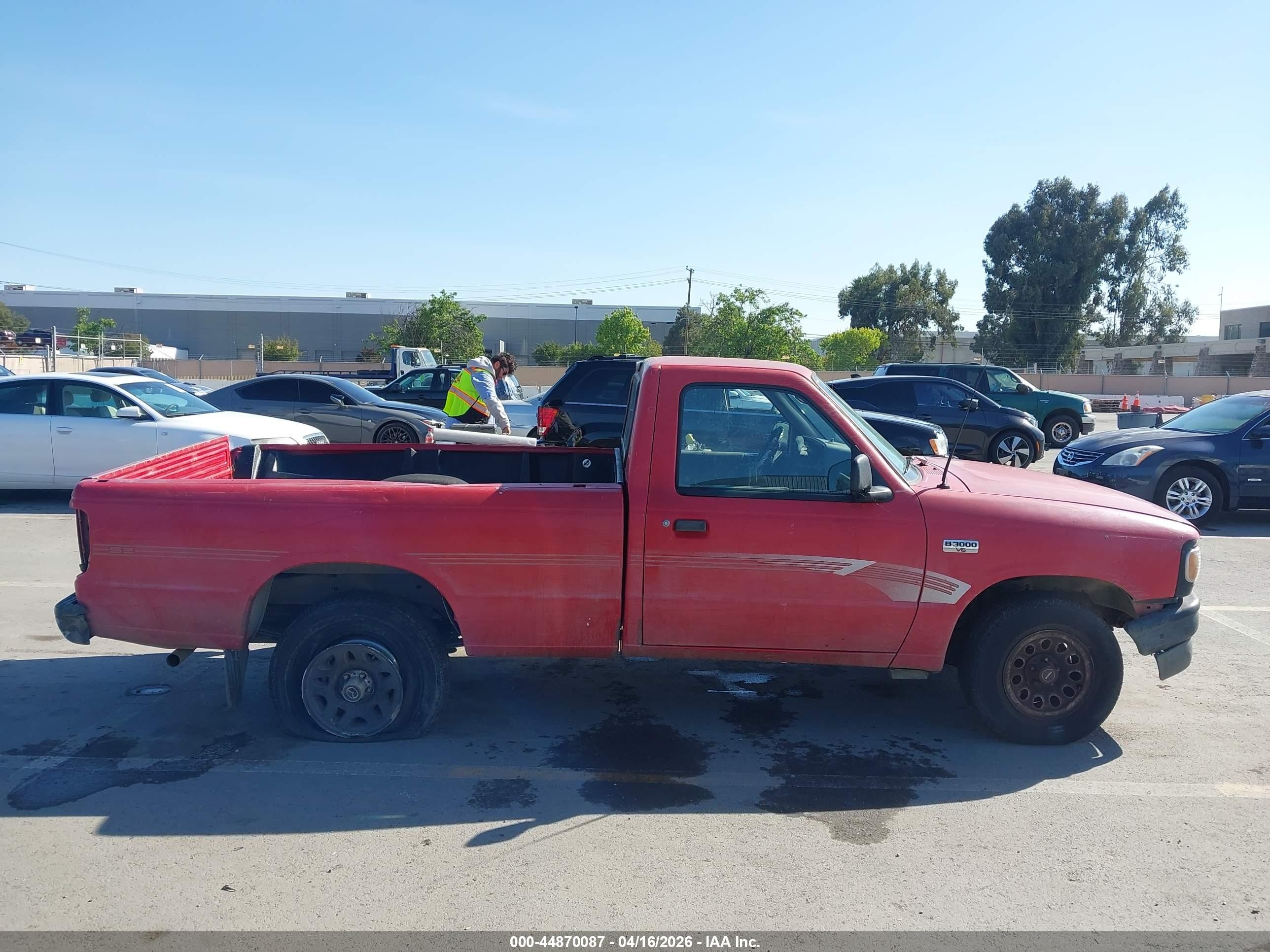 1994 Mazda B3000   Red vin: 4F4CR12U8RTM10380