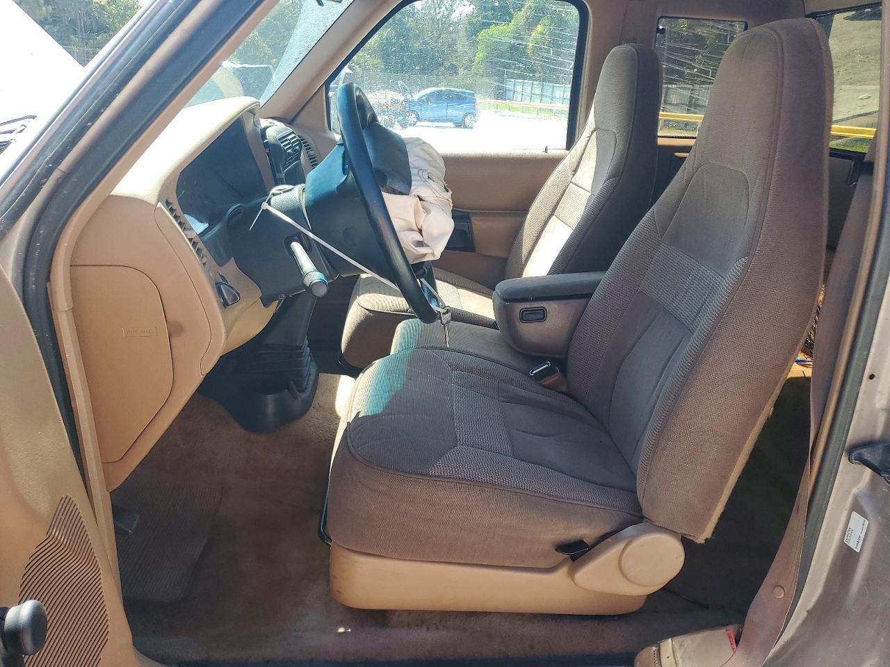 1996 Mazda B2300 Cab Plus Beige vin: 4F4CR16A2TTM04291