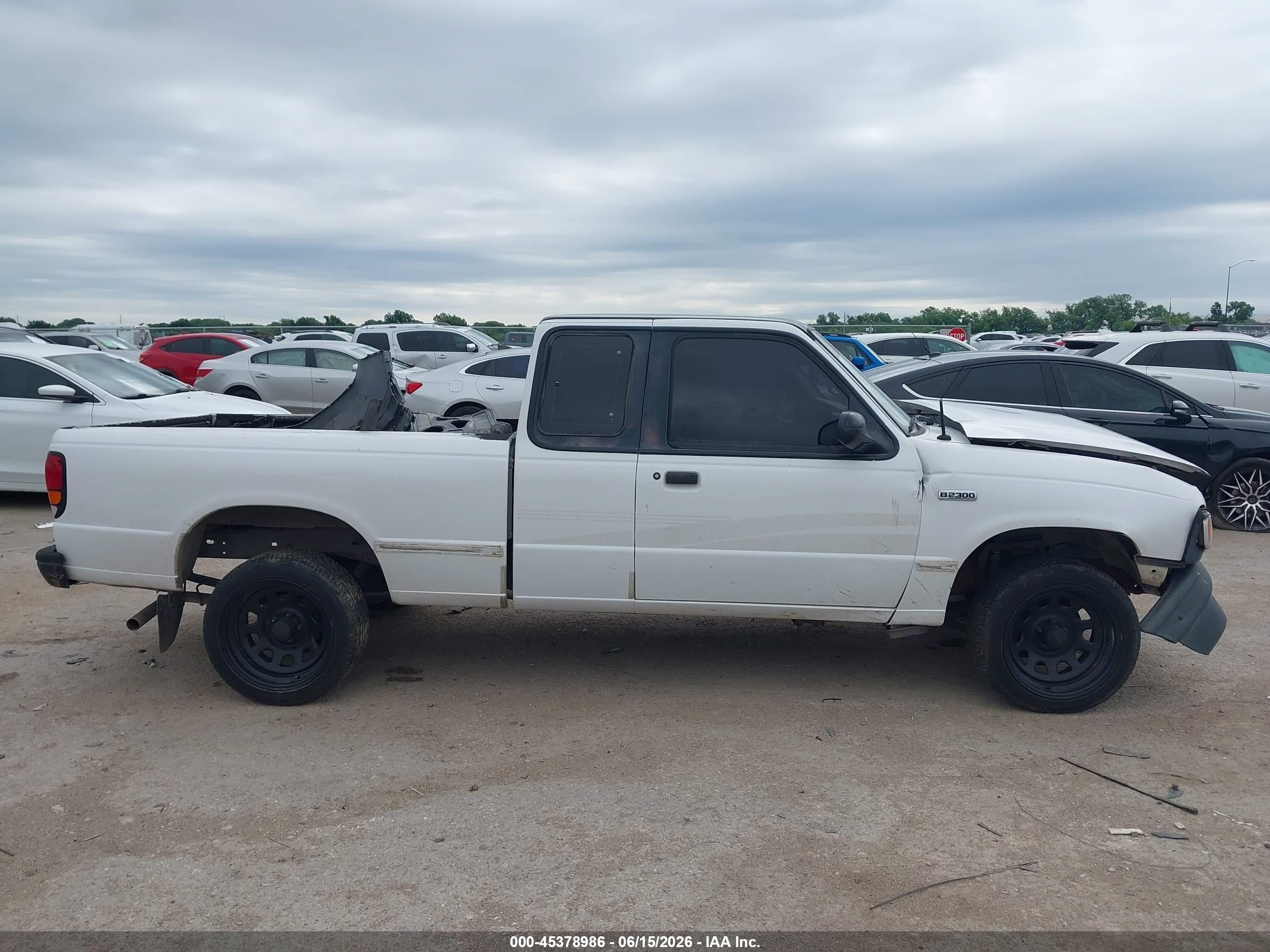 1995 Mazda B2300 Cab Plus White vin: 4F4CR16A3STM03505