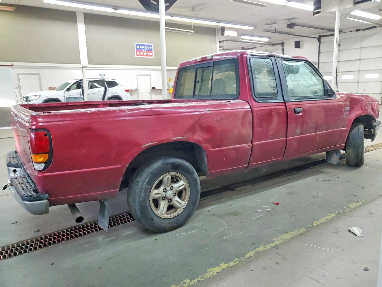 1996 Mazda B2300 Cab Plus Brown vin: 4F4CR16A9TTM37630