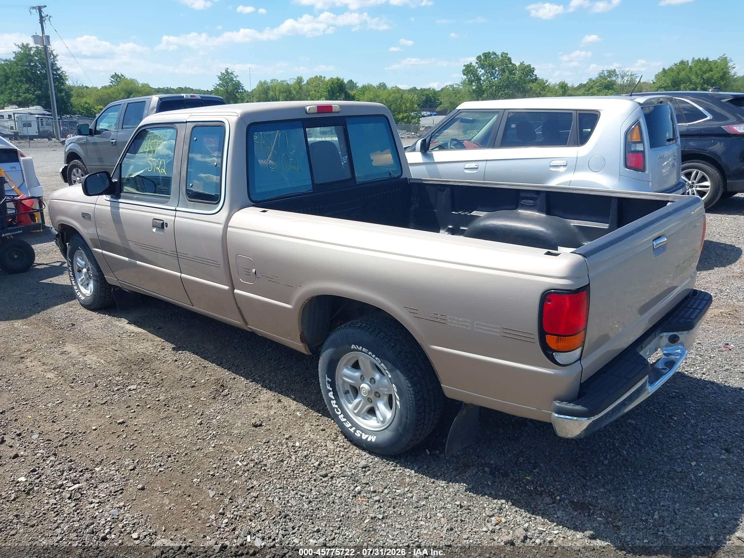 1997 Mazda B2300 Se Champagne vin: 4F4CR16AXVTM34769