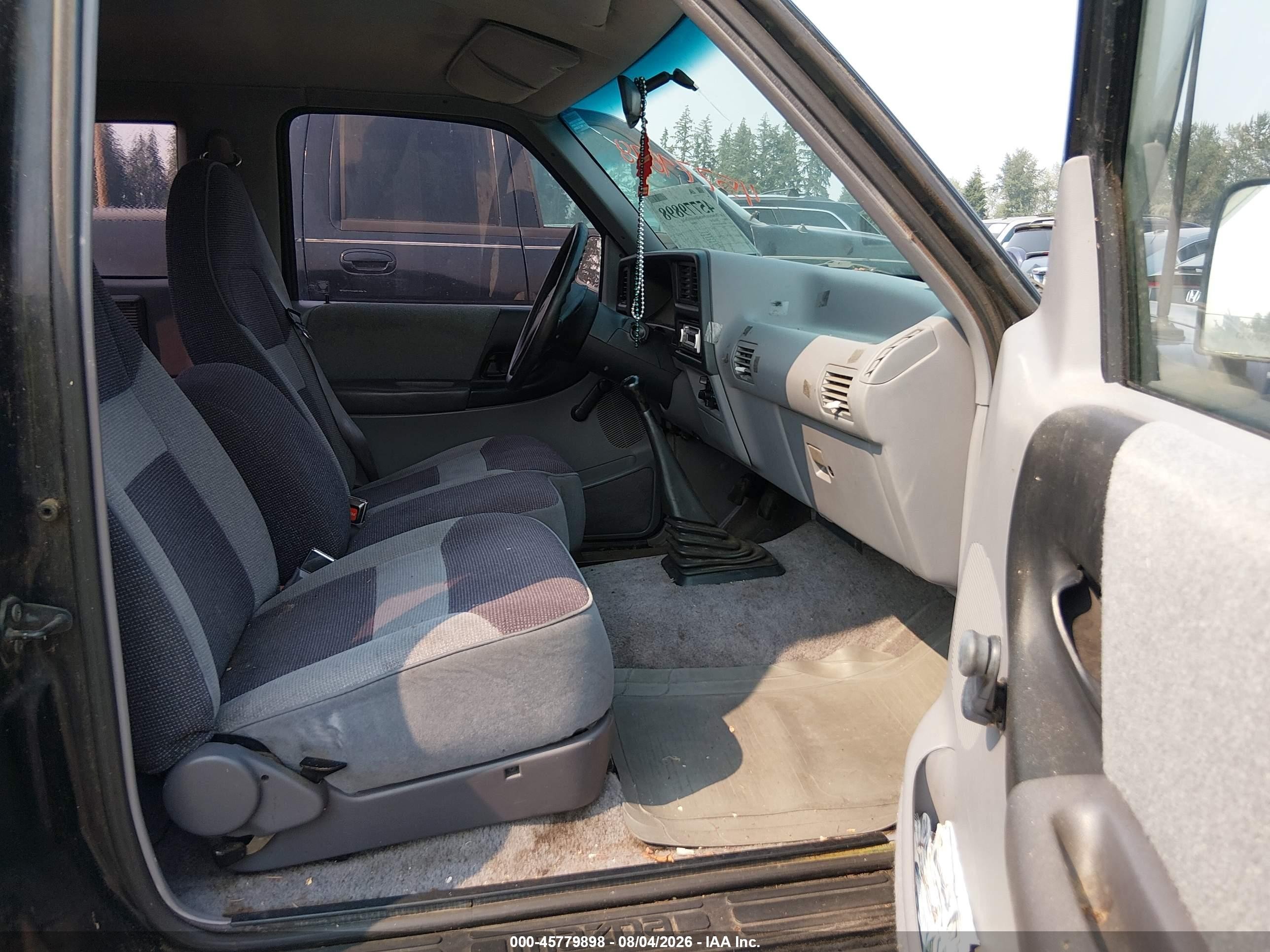 1994 Mazda B3000 Cab Plus Black vin: 4F4CR16U4RTM75379