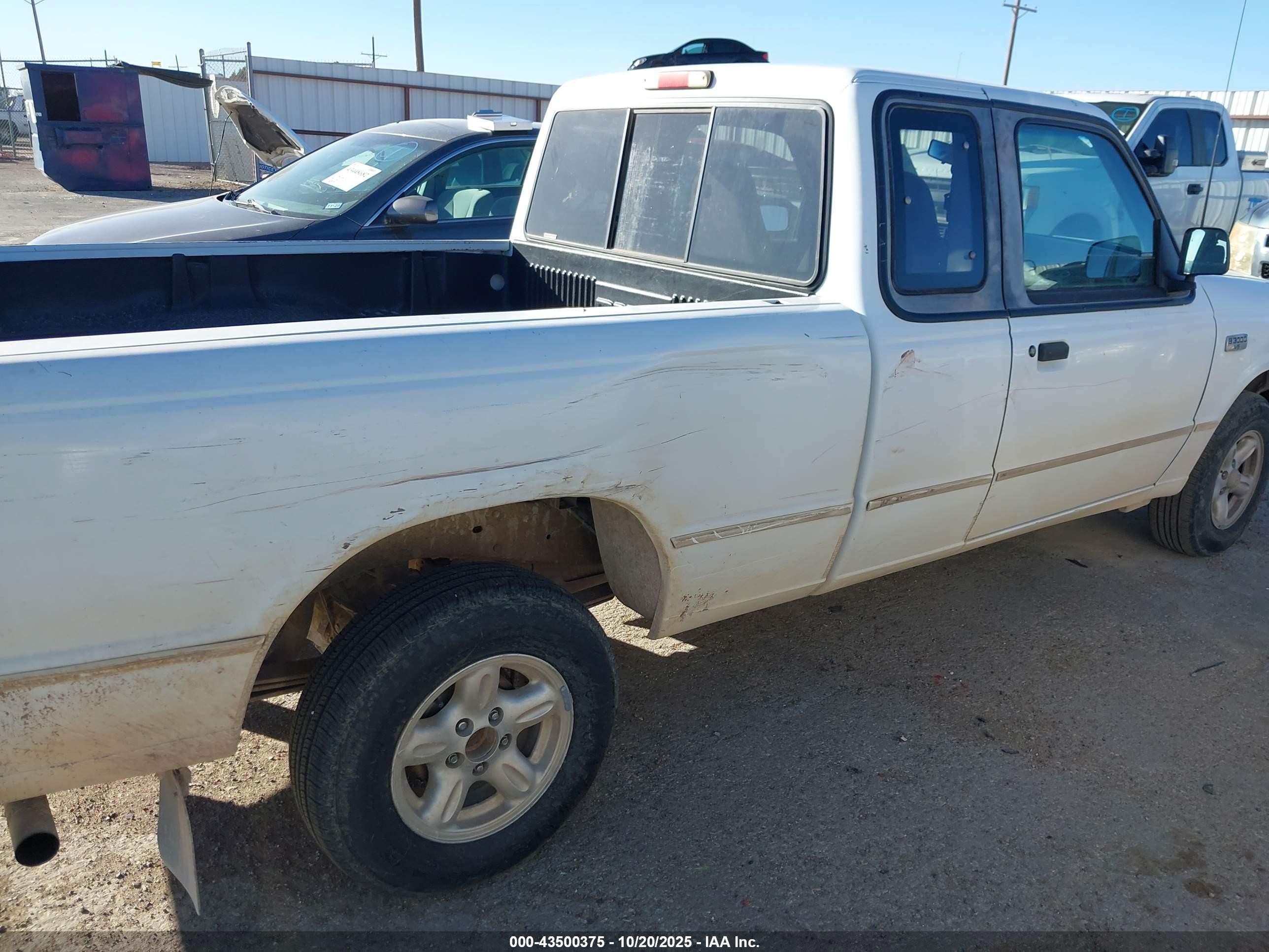 1994 Mazda B3000 Cab Plus White vin: 4F4CR16U4RTM79416