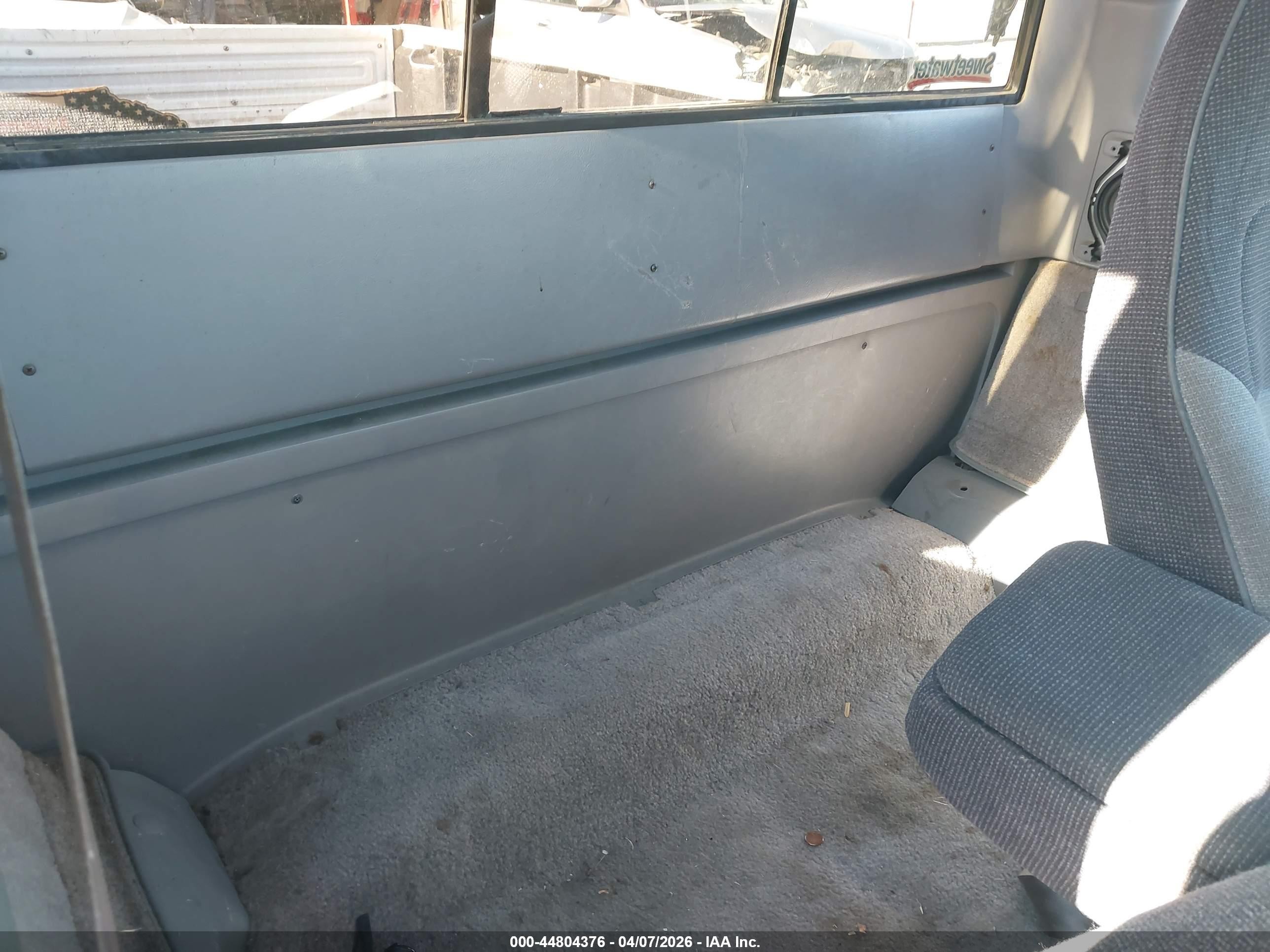 1994 Mazda B3000 Cab Plus Белый vin: 4F4CR16U6RTM92023