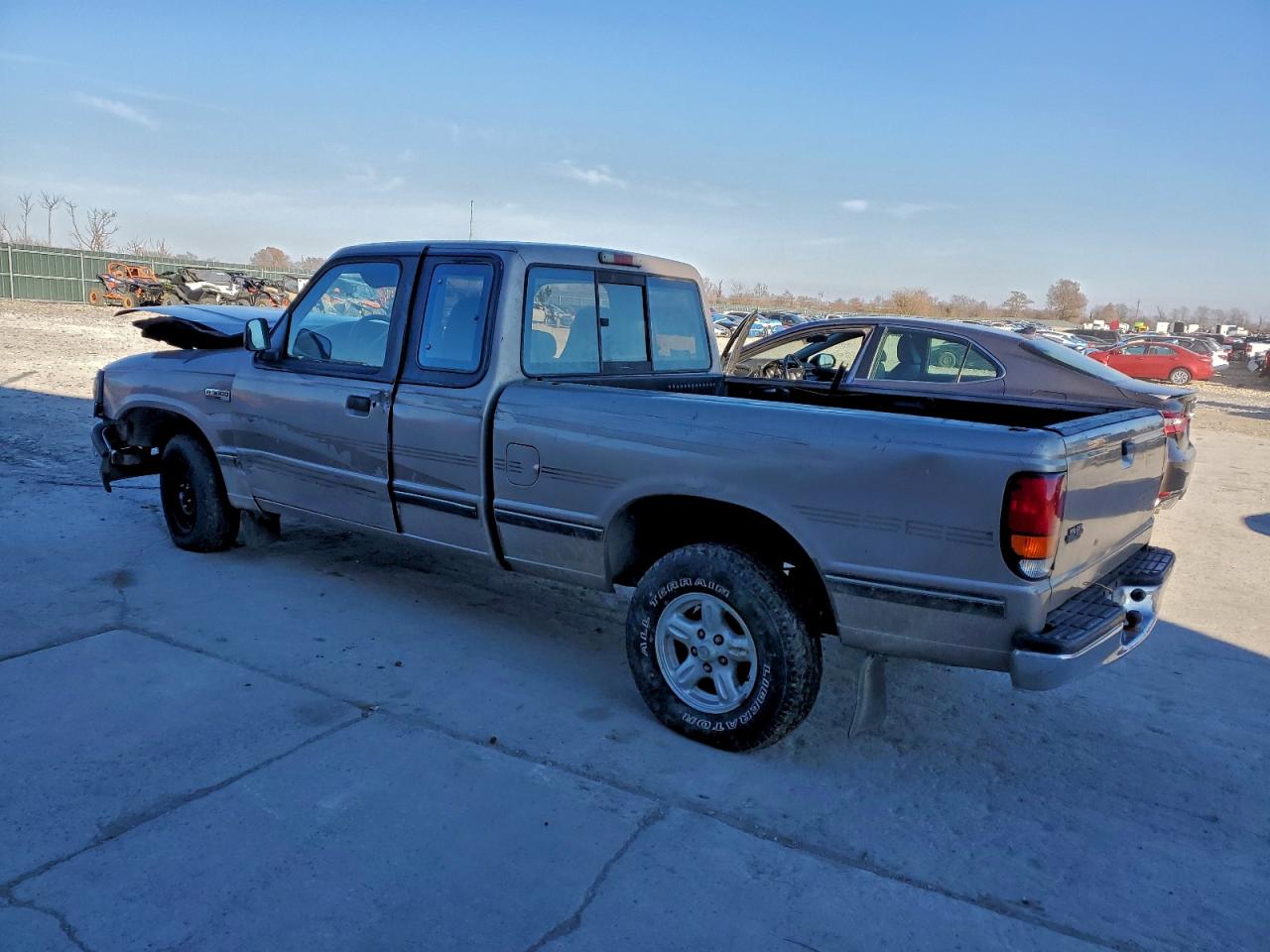 1996 Mazda B3000 Cab Plus Tan vin: 4F4CR16U6TTM13831