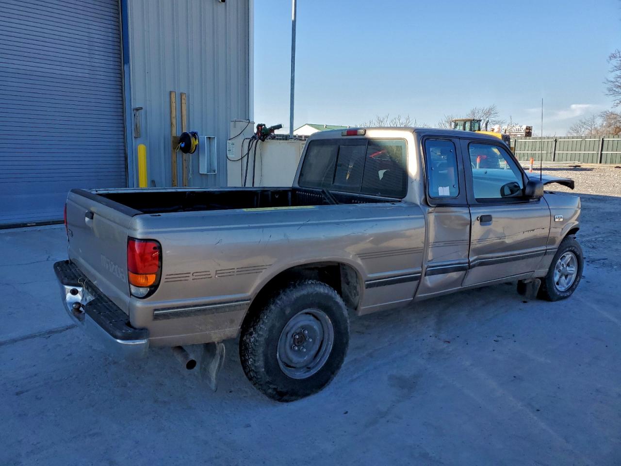 1996 Mazda B3000 Cab Plus Tan vin: 4F4CR16U6TTM13831