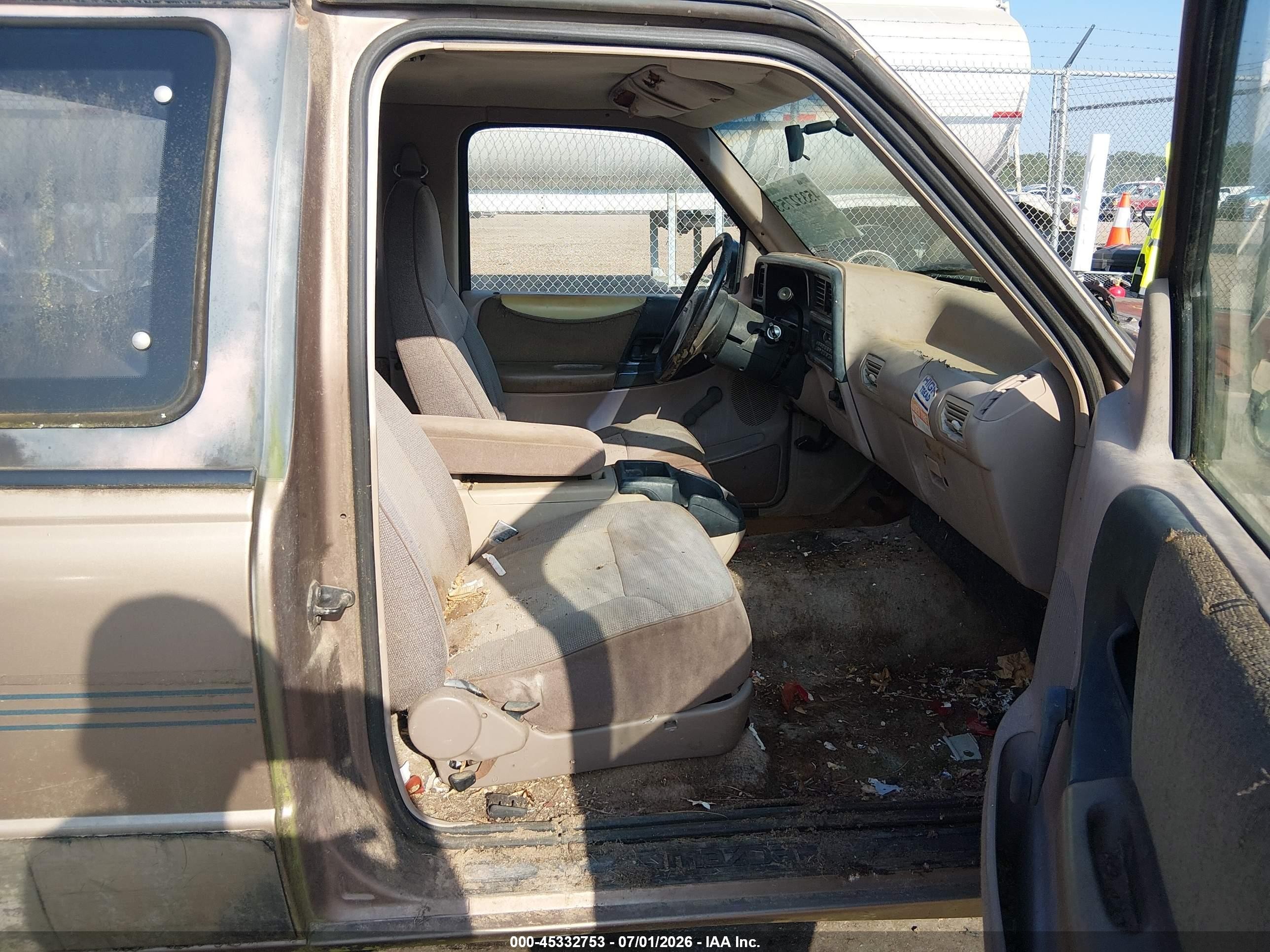 1994 Mazda B3000 Cab Plus Brown vin: 4F4CR16U7RTM57894