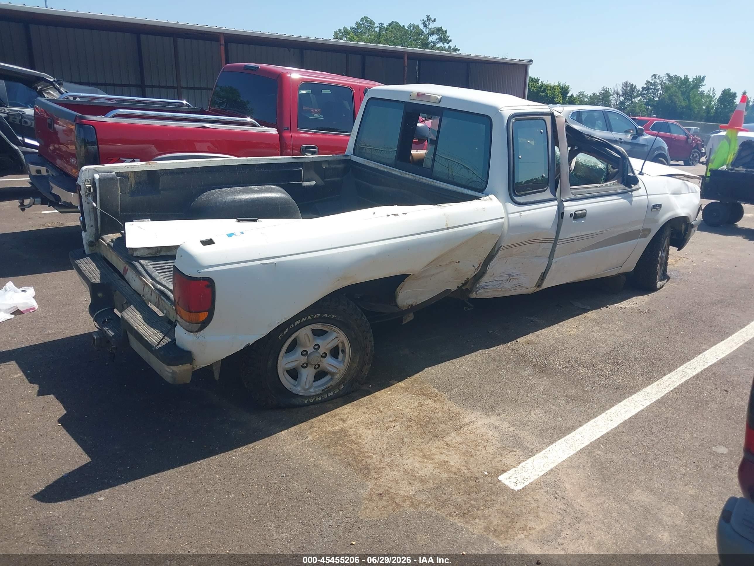 1996 Mazda B3000 Cab Plus White vin: 4F4CR16U8TTM09537