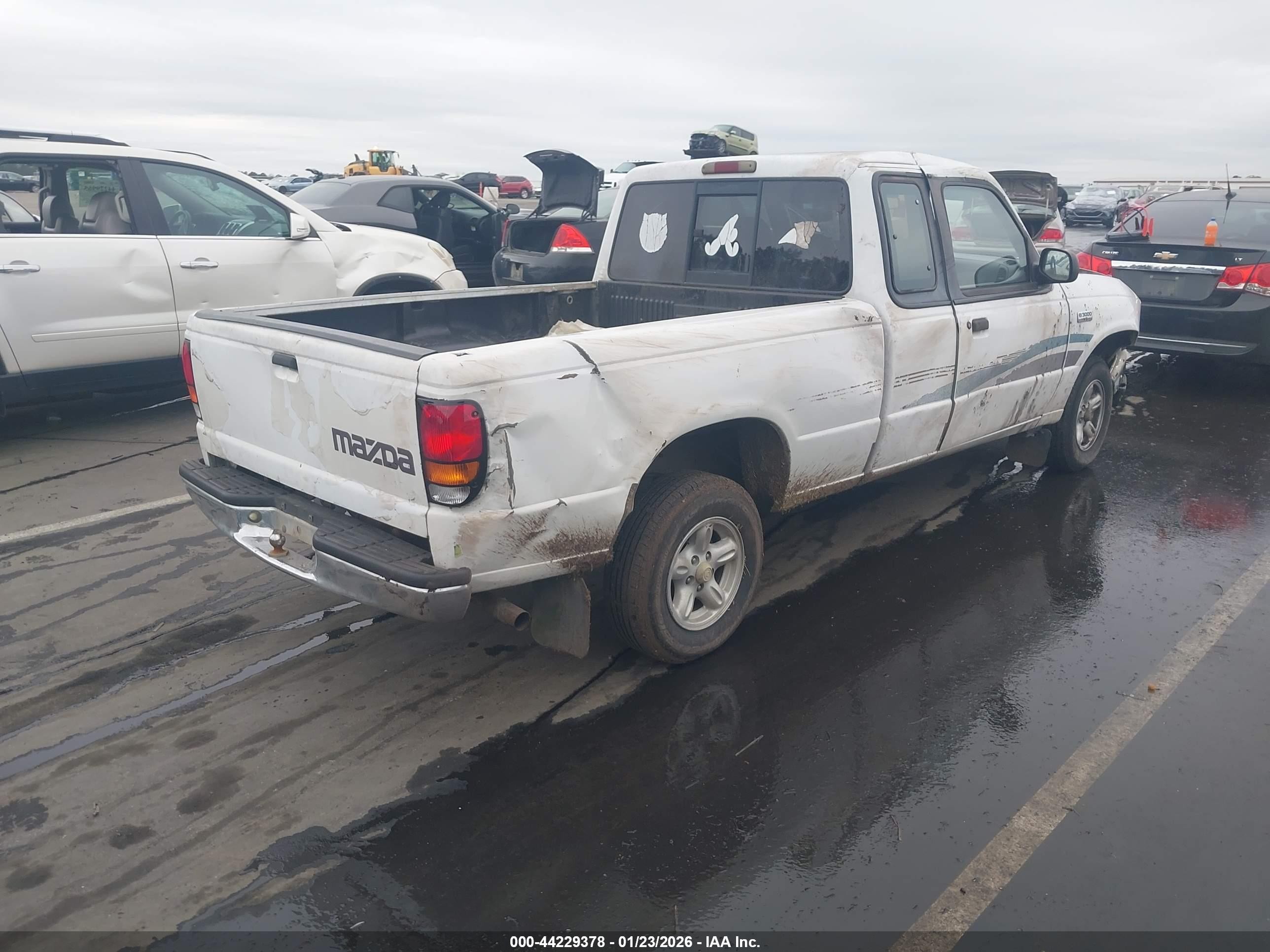 1996 Mazda B3000 Cab Plus White vin: 4F4CR16UXTTM22614