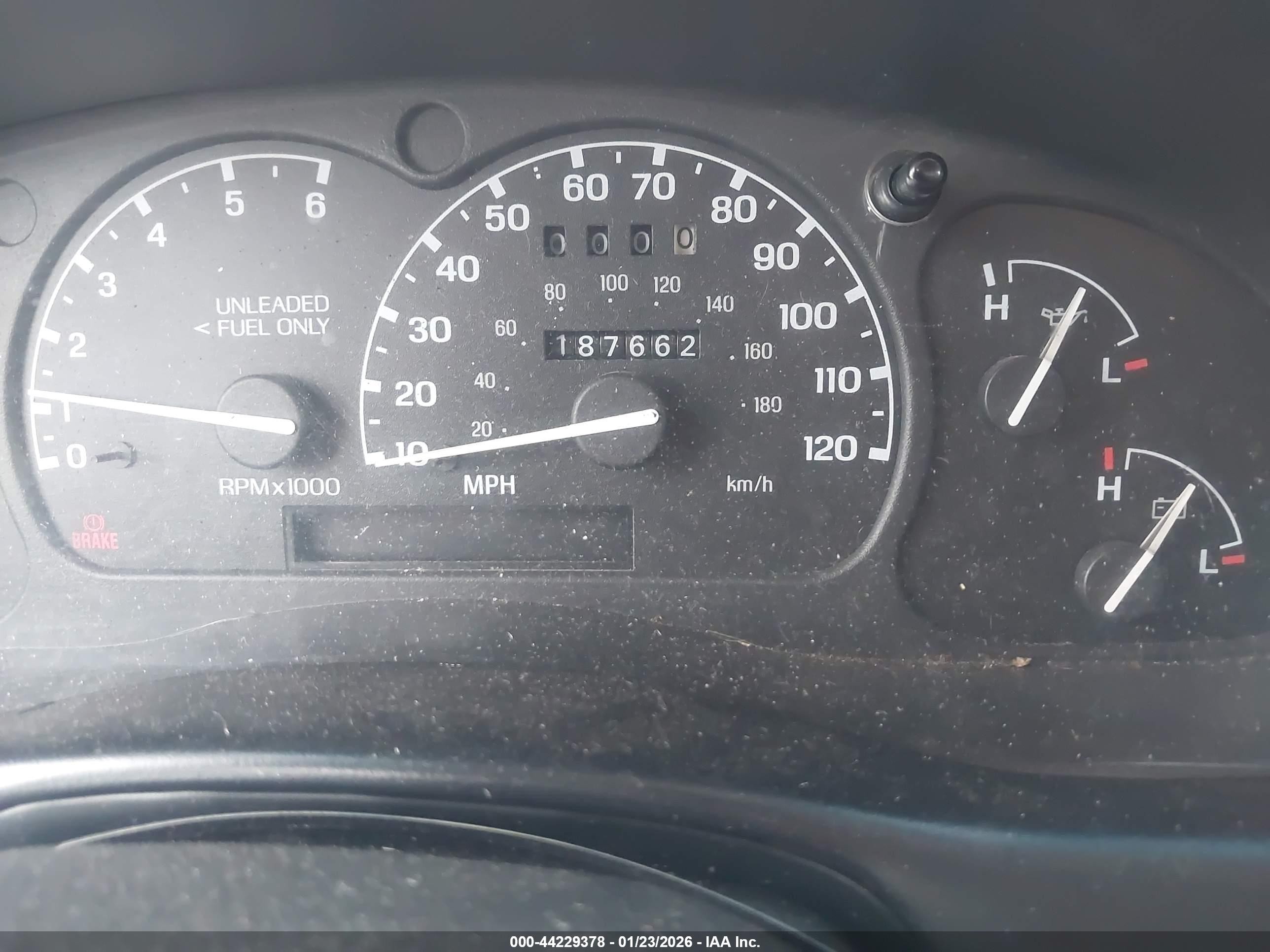 1996 Mazda B3000 Cab Plus White vin: 4F4CR16UXTTM22614