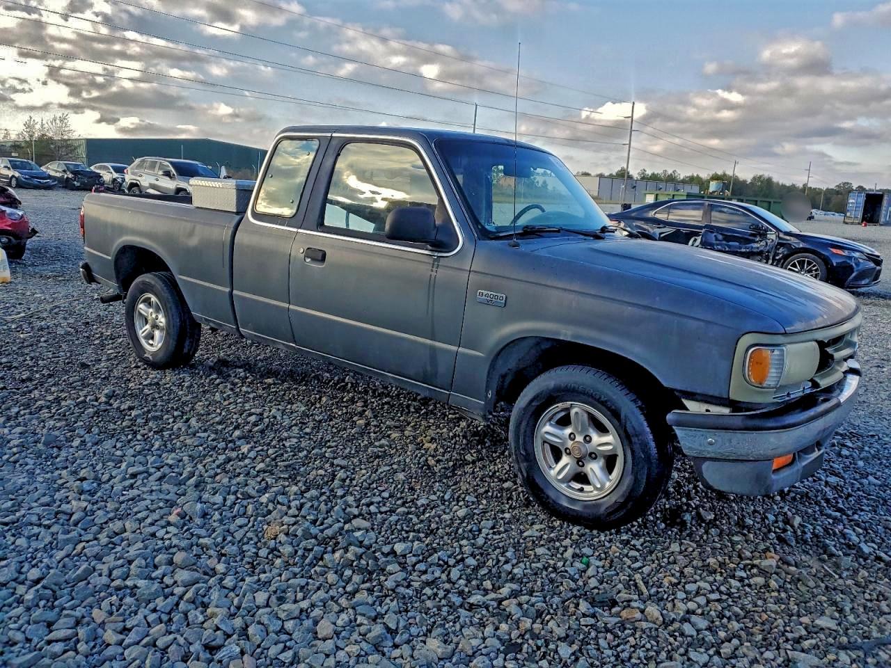 1997 Mazda B4000 Cab Plus Gray vin: 4F4CR16X5VTM17592