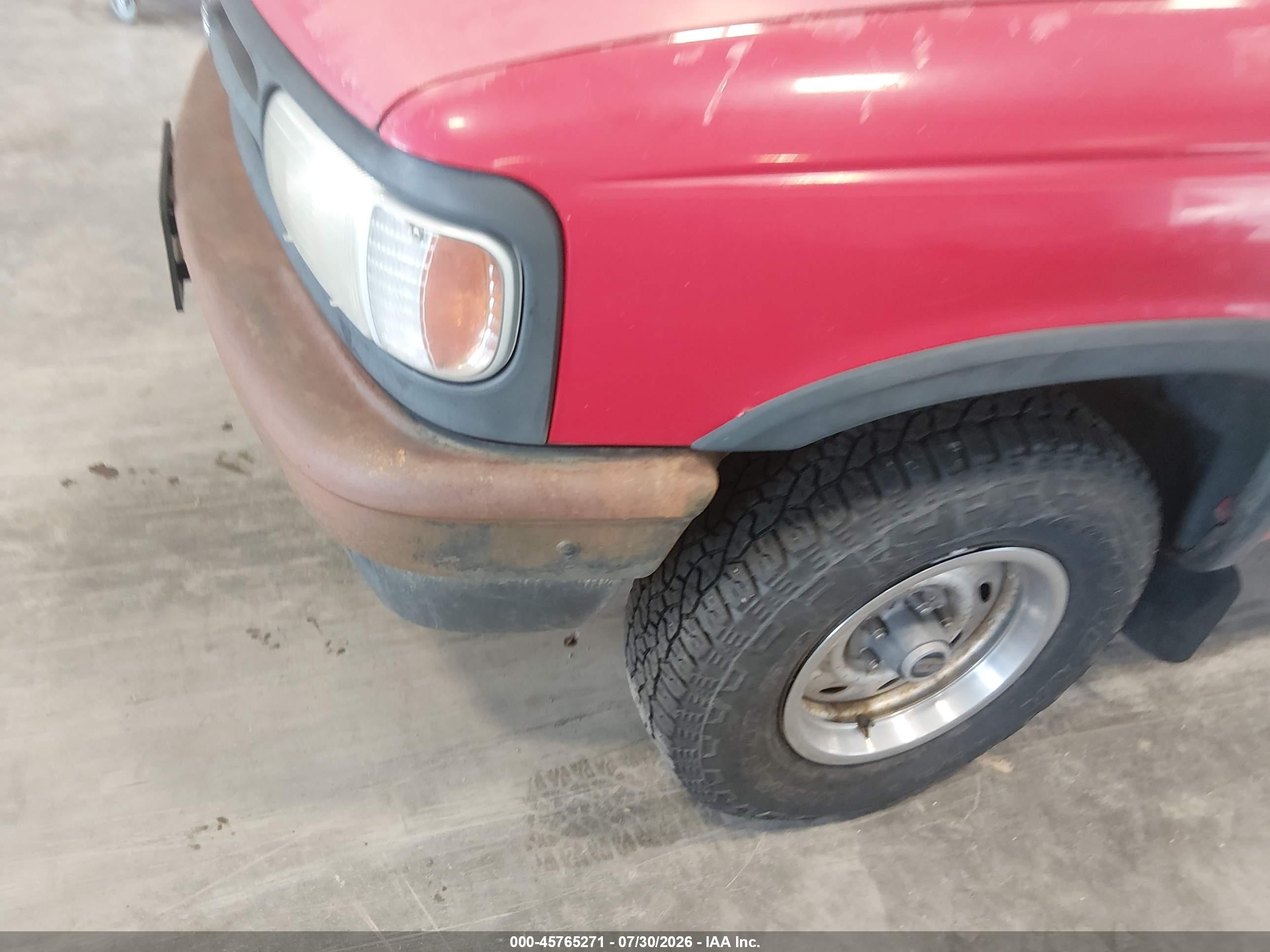 1994 Mazda B3000 Cab Plus Red vin: 4F4CR17U8RTN07782