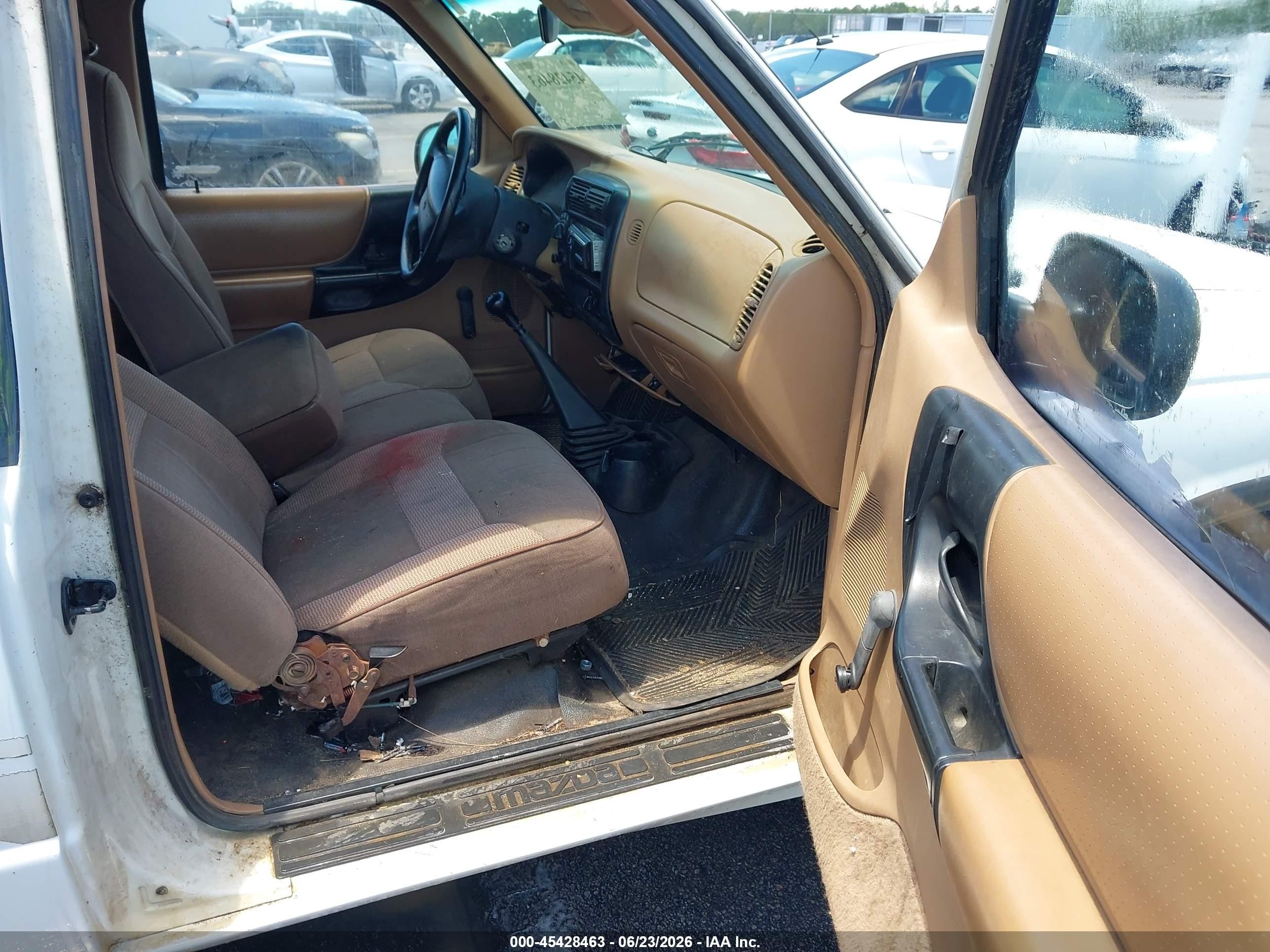1996 Mazda B4000 Cab Plus White vin: 4F4CR17X3TTM24178