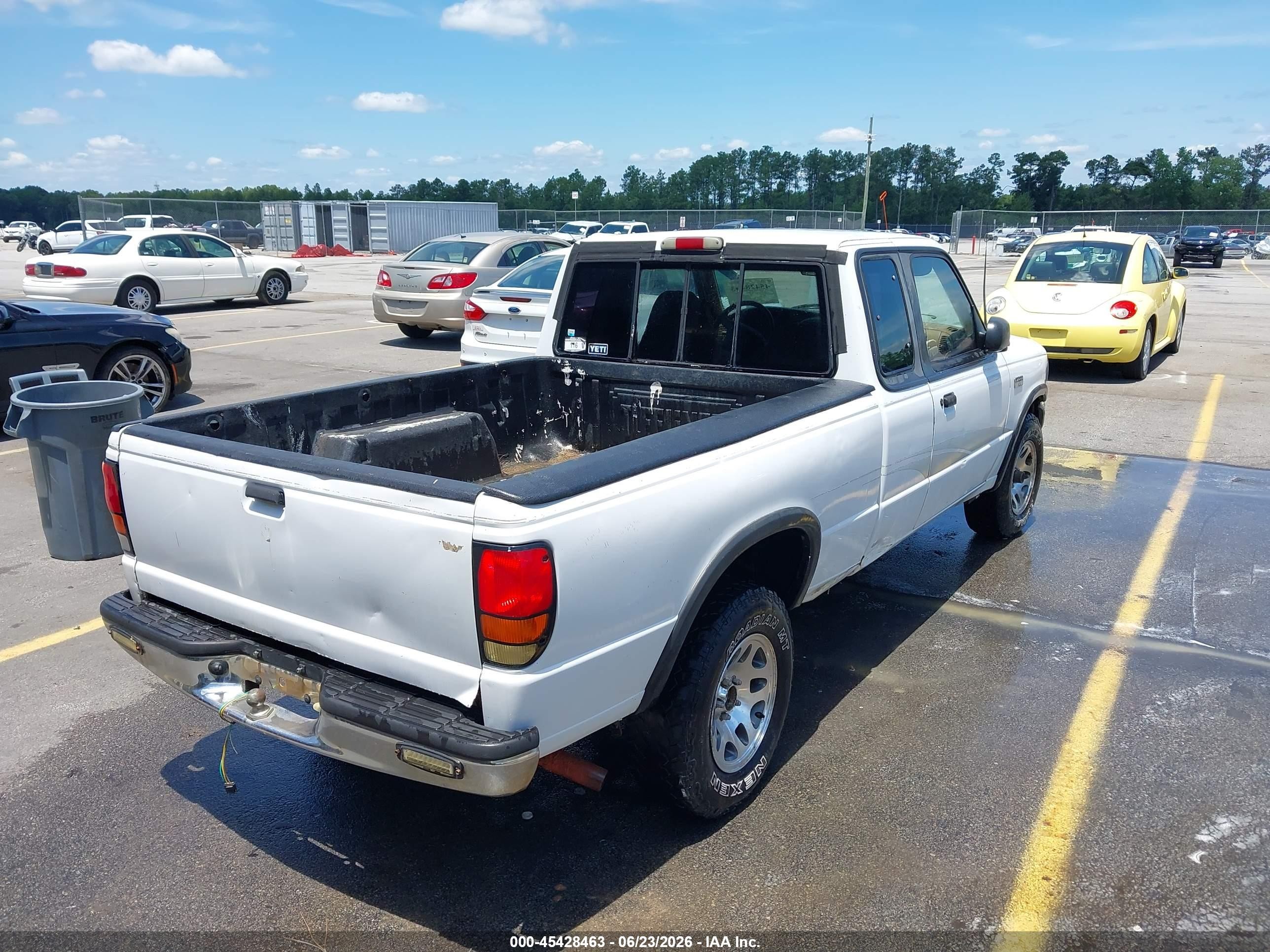 1996 Mazda B4000 Cab Plus White vin: 4F4CR17X3TTM24178