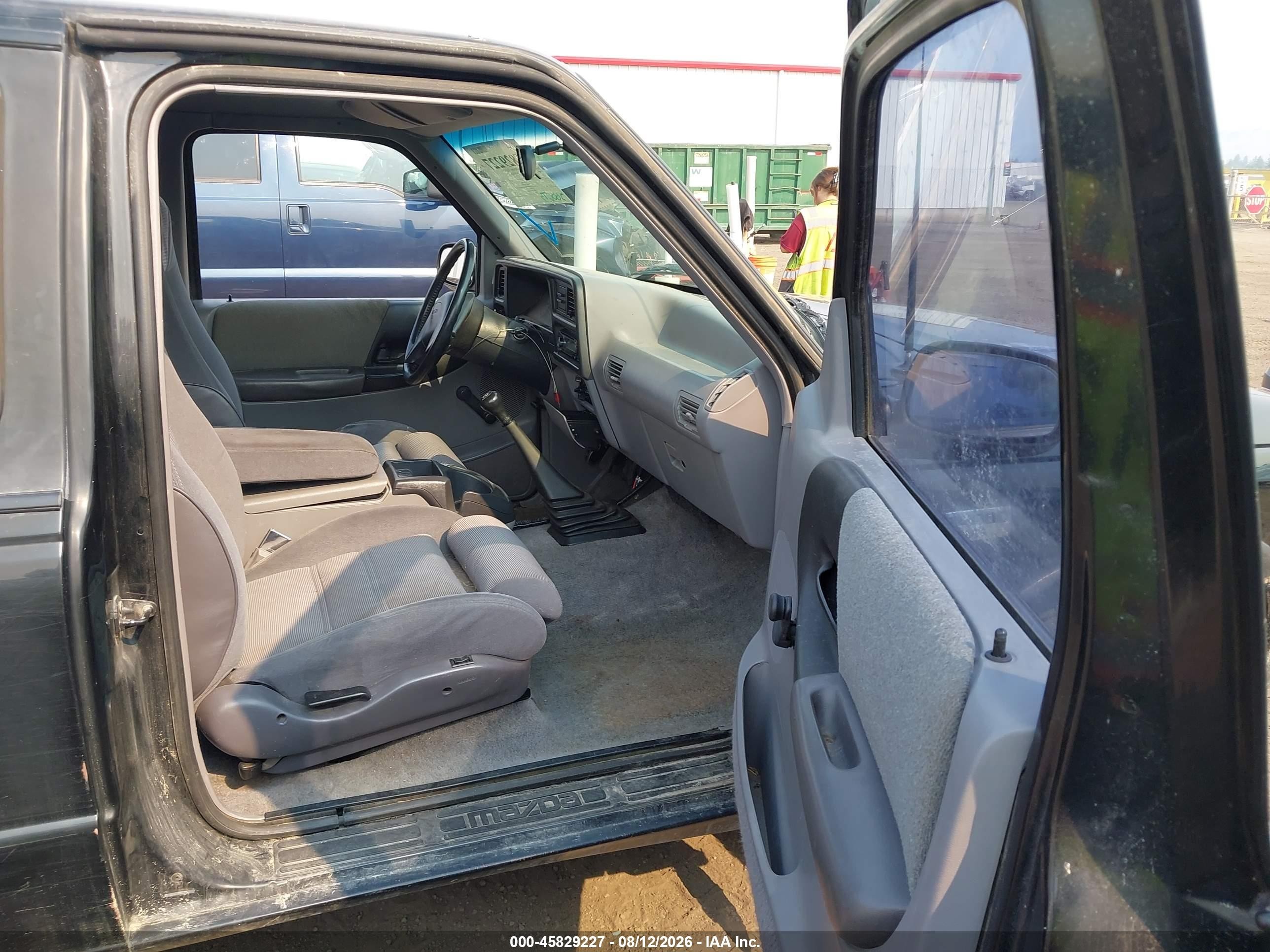 1994 Mazda B4000 Cab Plus Black vin: 4F4DR17X0RTM60620