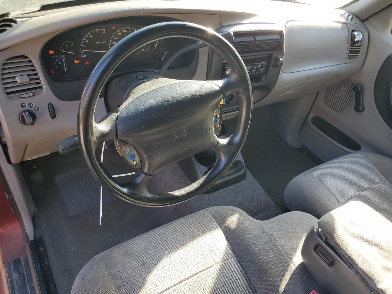 1999 Mazda B2500 Burgundy vin: 4F4YR12C0XTM27653