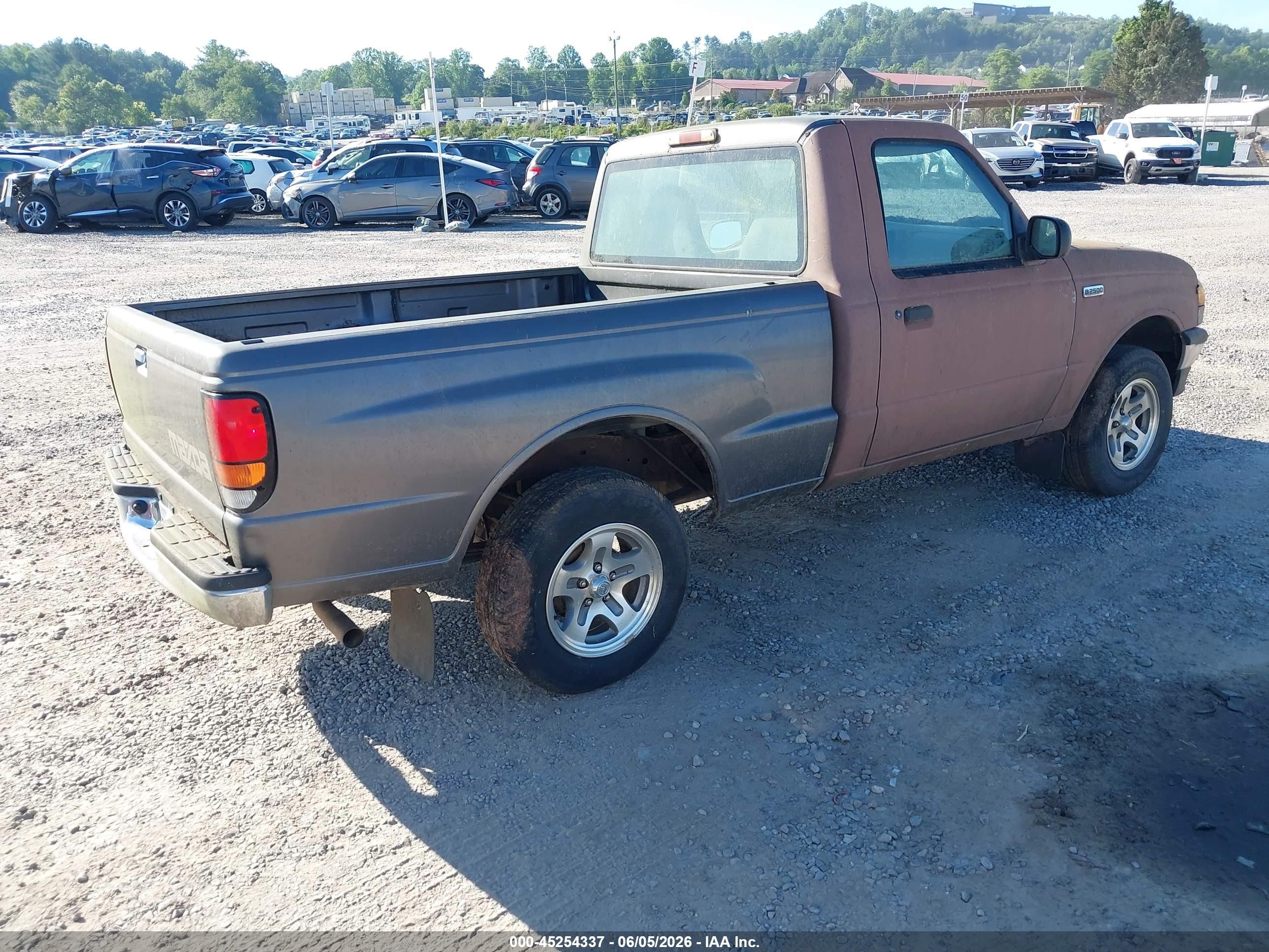 1999 Mazda B2500   Gray vin: 4F4YR12C1XTM27838
