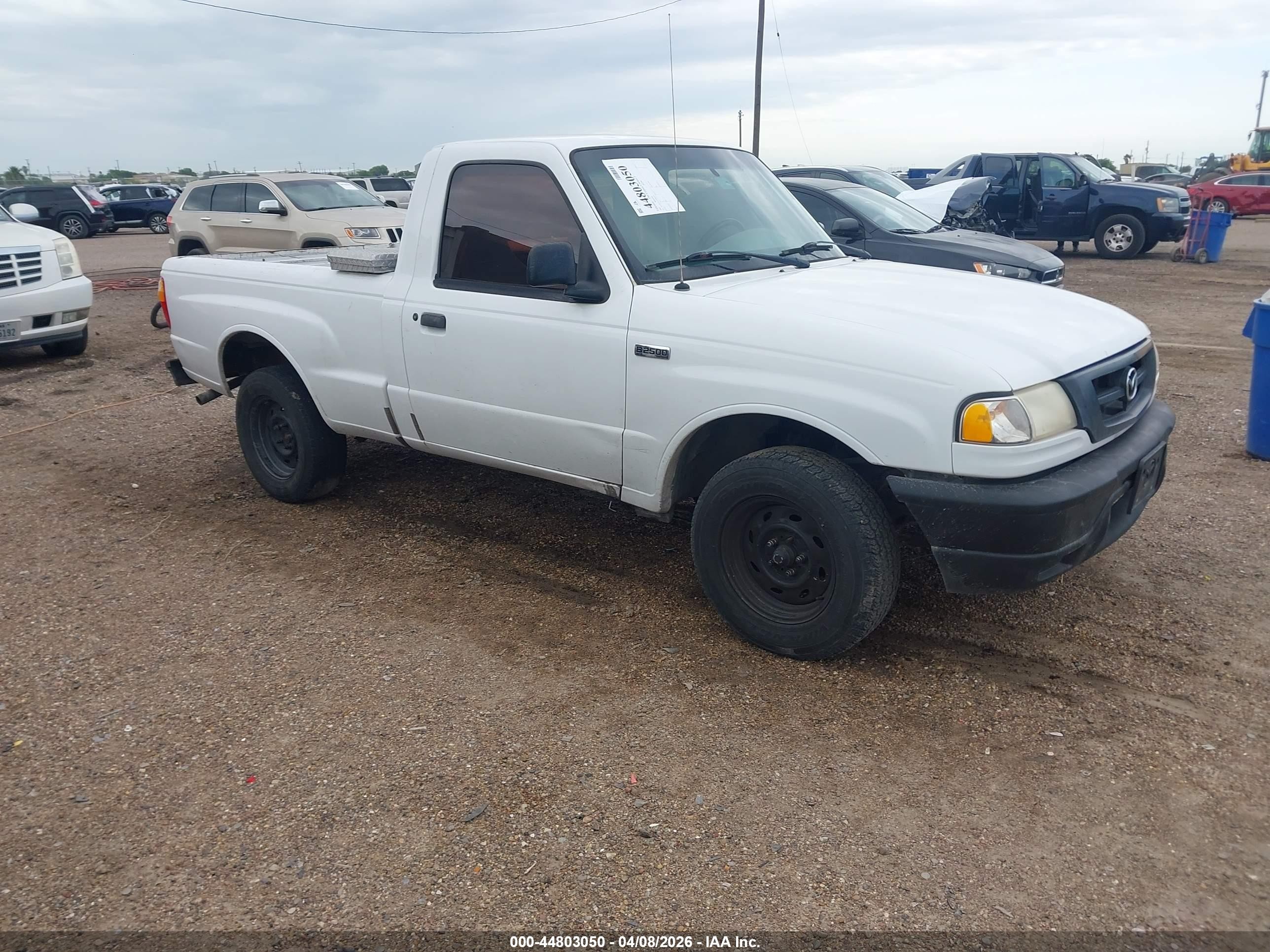 2001 Mazda B2300 Se/sx White vin: 4F4YR12C21TM04379