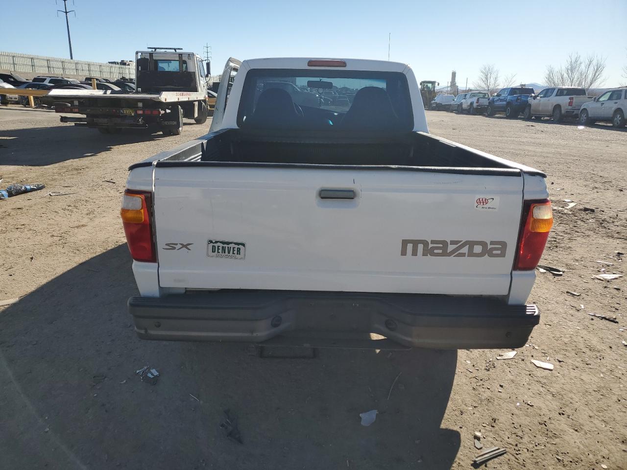 2001 Mazda B2500  Белый vin: 4F4YR12C21TM09582