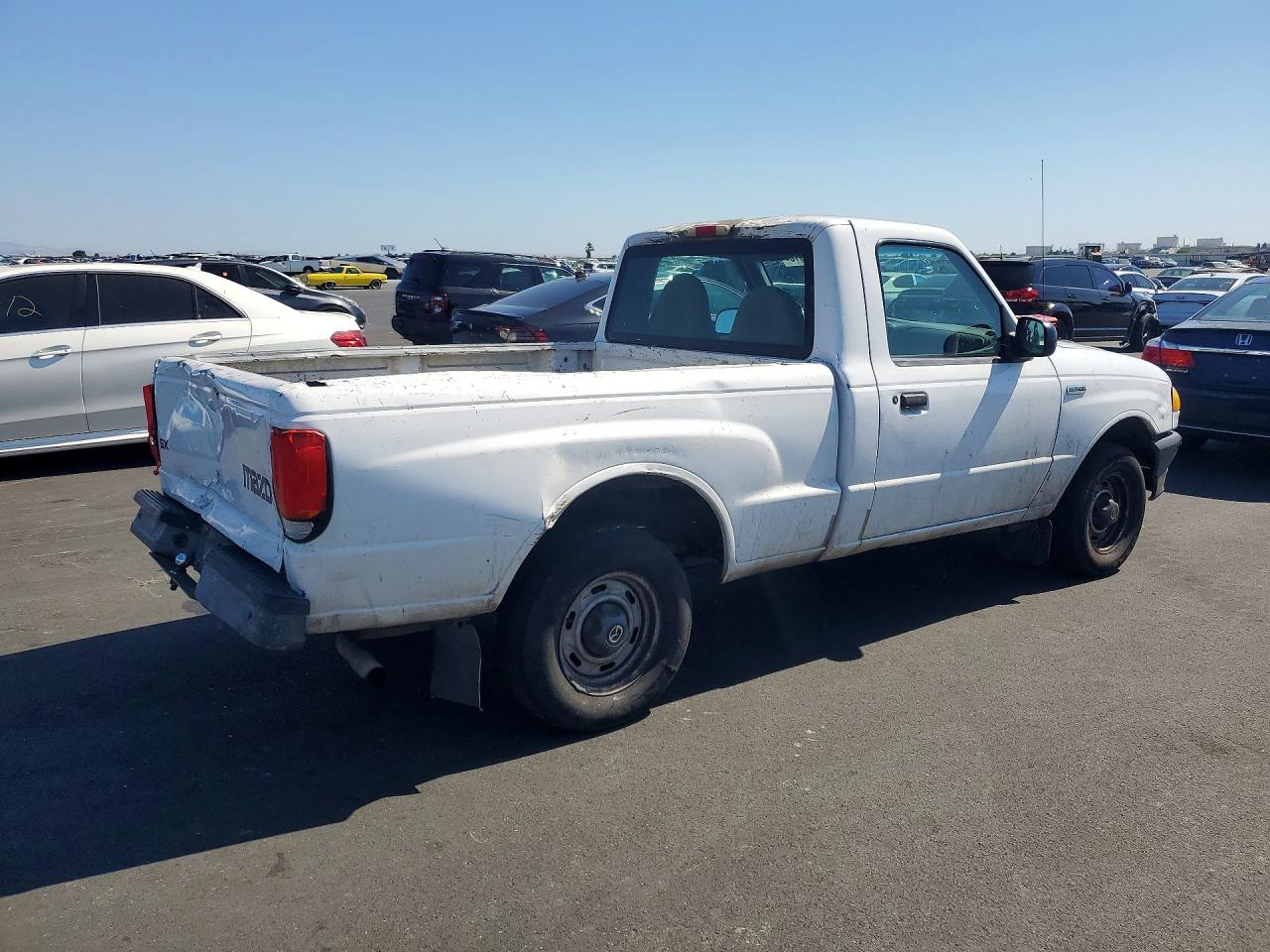 1999 Mazda B2500 White vin: 4F4YR12C2XTM32868
