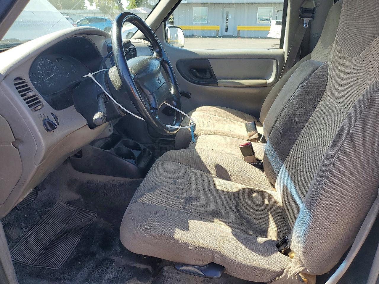 1999 Mazda B2500 White vin: 4F4YR12C2XTM32868