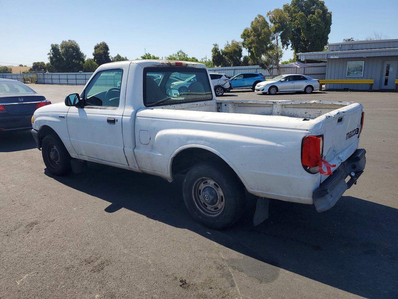 1999 Mazda B2500 White vin: 4F4YR12C2XTM32868