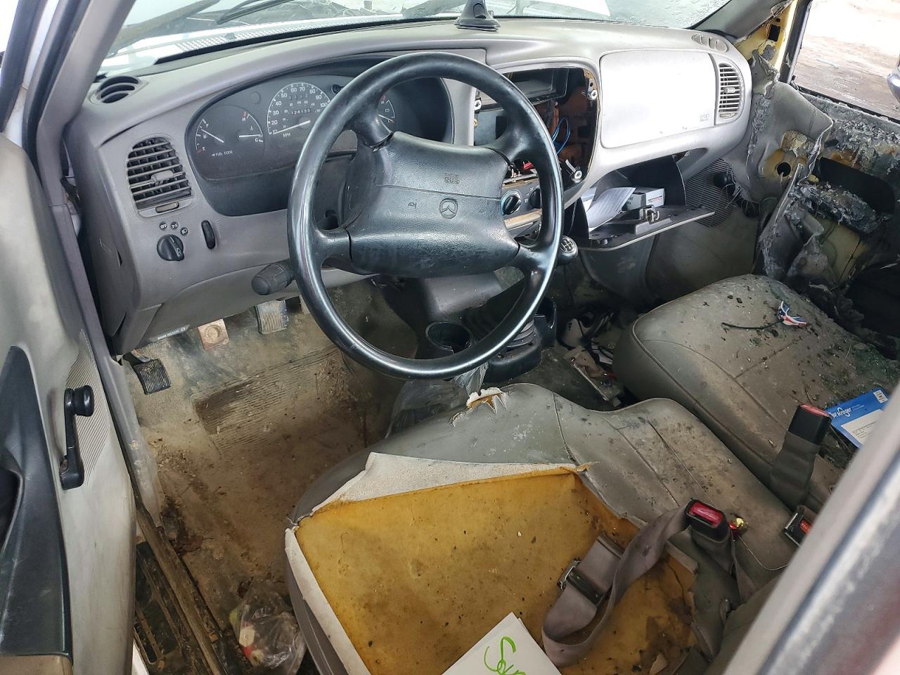 1999 Mazda B2500 White vin: 4F4YR12C2XTM33325