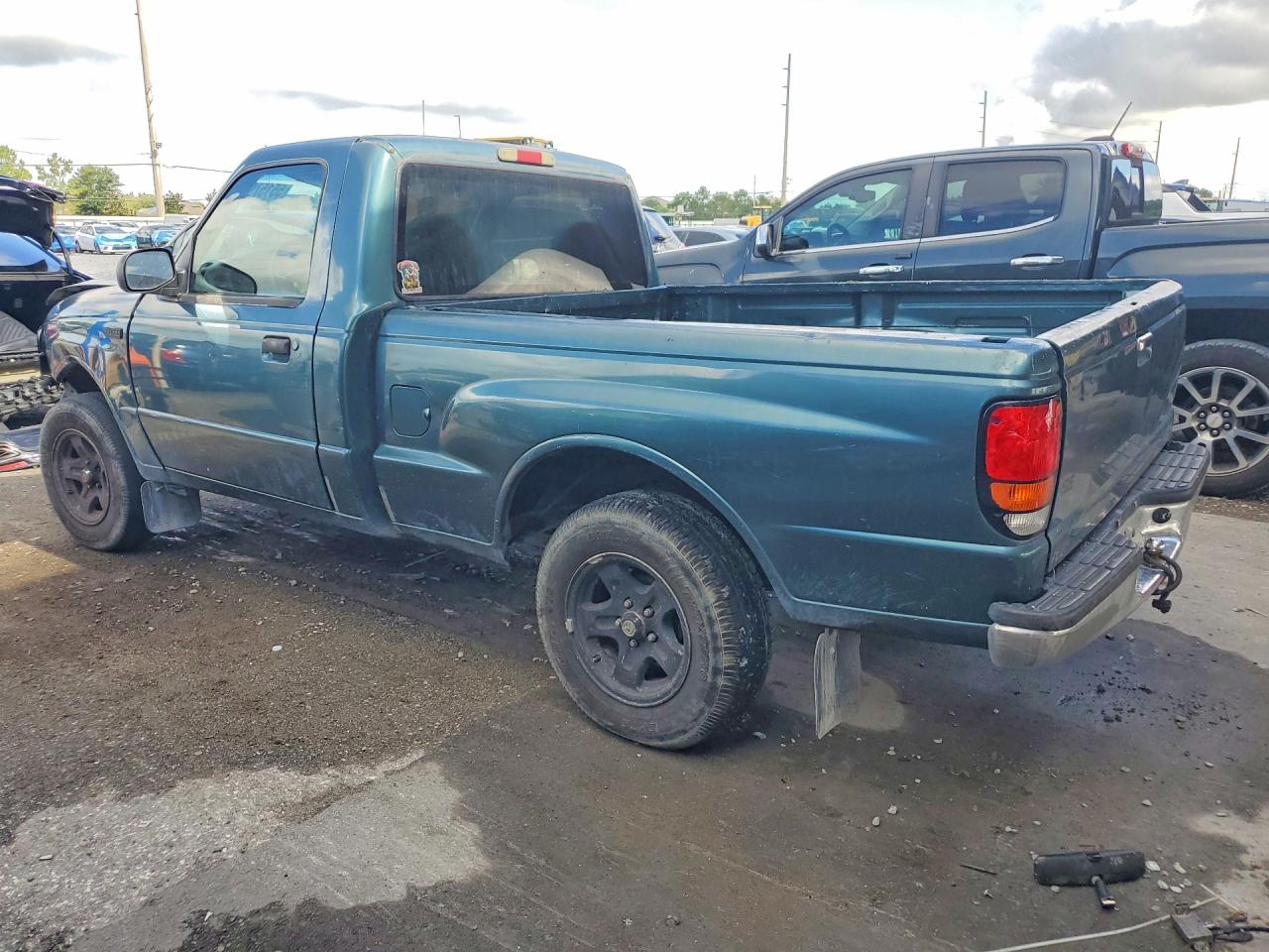 1999 Mazda B2500 Зеленый vin: 4F4YR12C2XTM44633