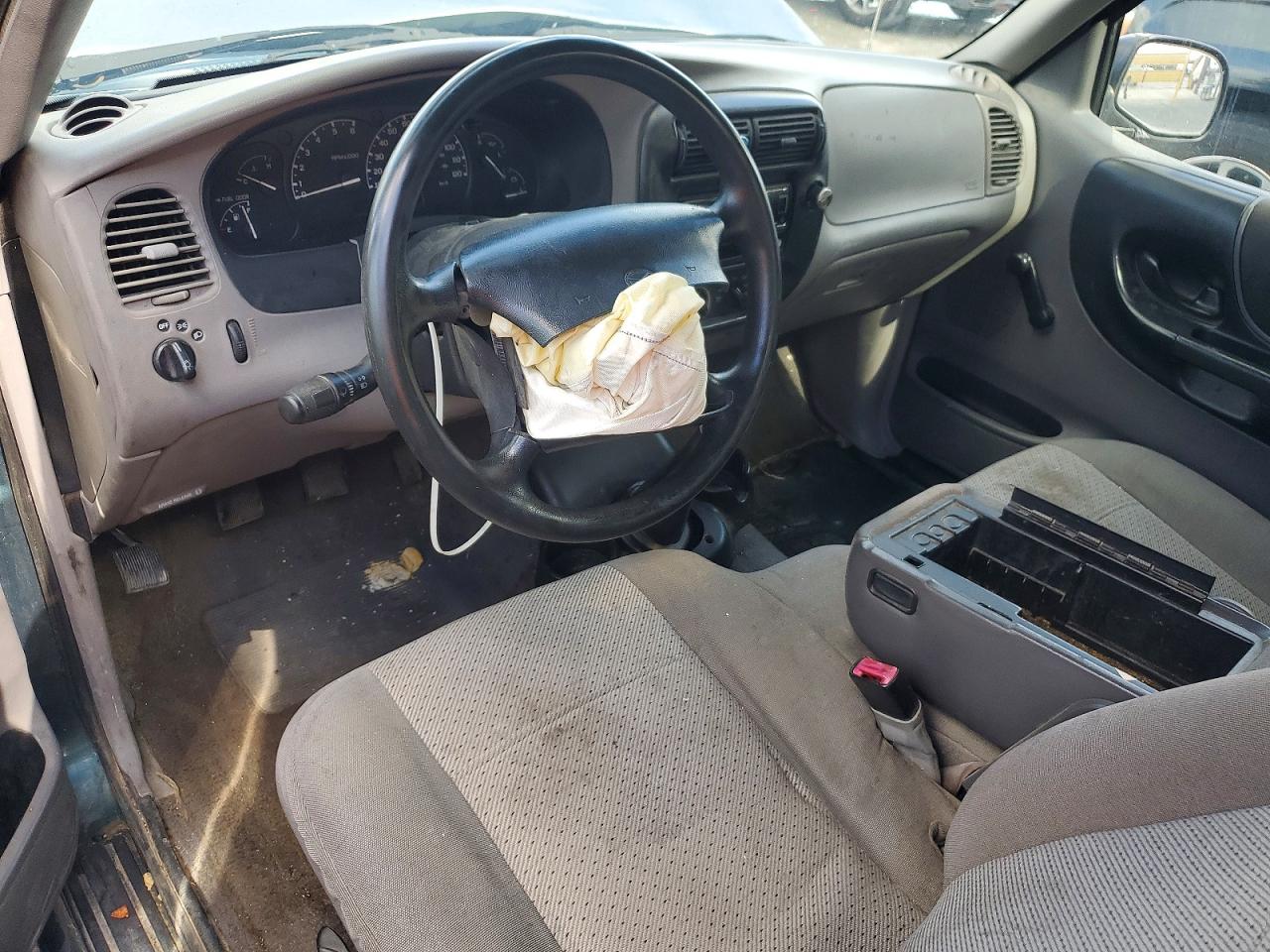 1999 Mazda B2500 Зеленый vin: 4F4YR12C2XTM44633