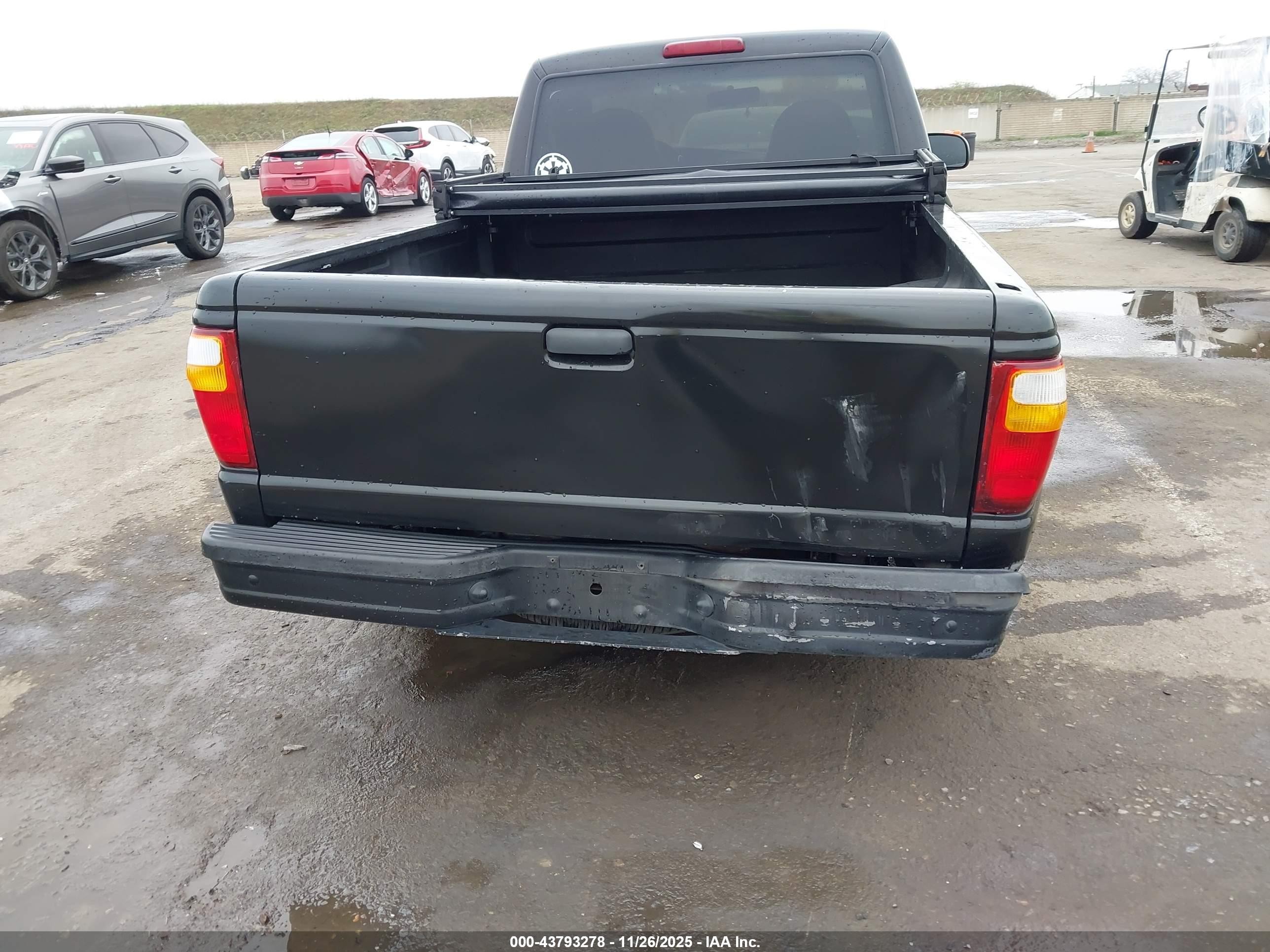2001 Mazda B2300 Se/sx Black vin: 4F4YR12C31TM04374