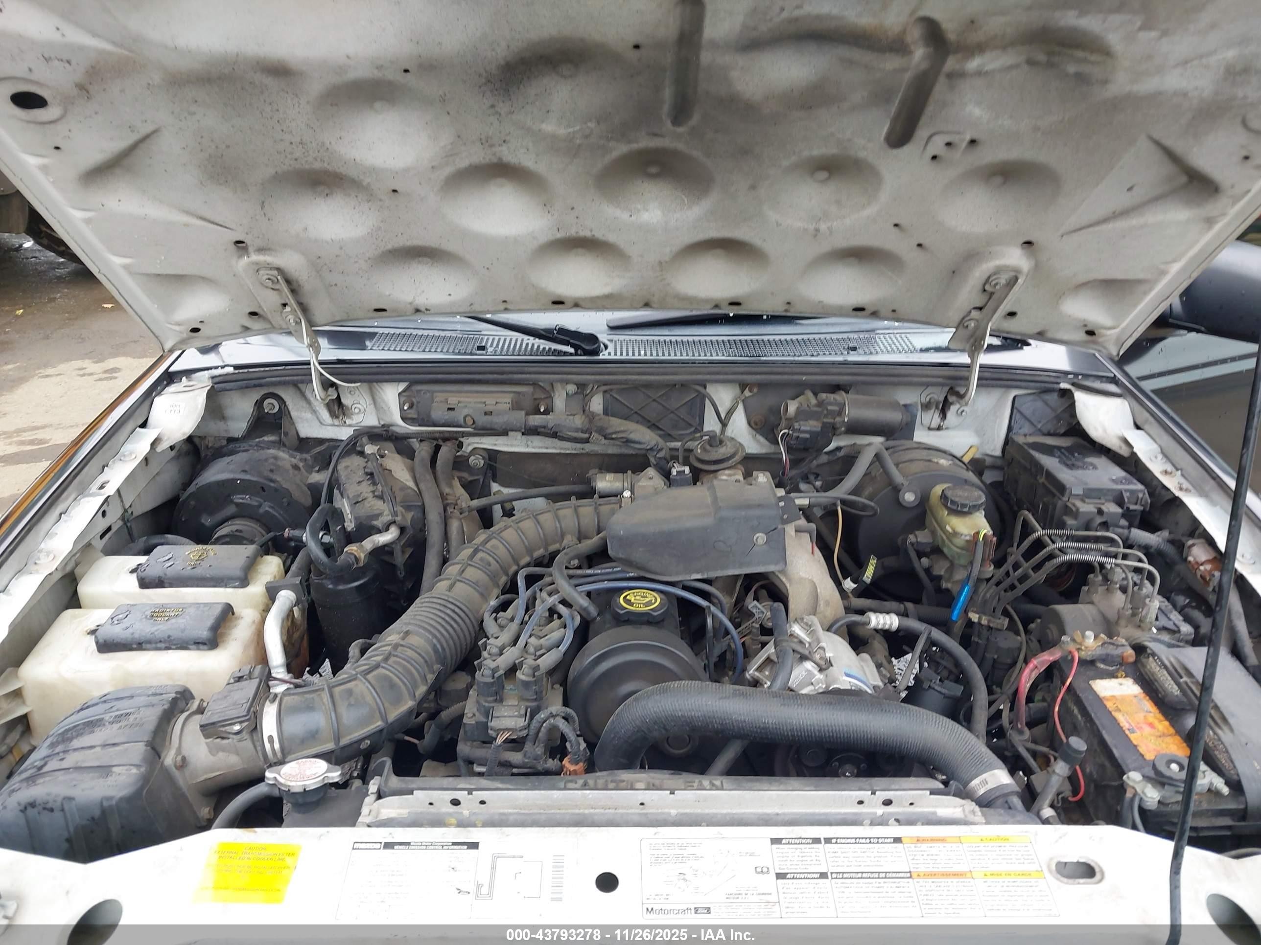 2001 Mazda B2300 Se/sx Black vin: 4F4YR12C31TM04374