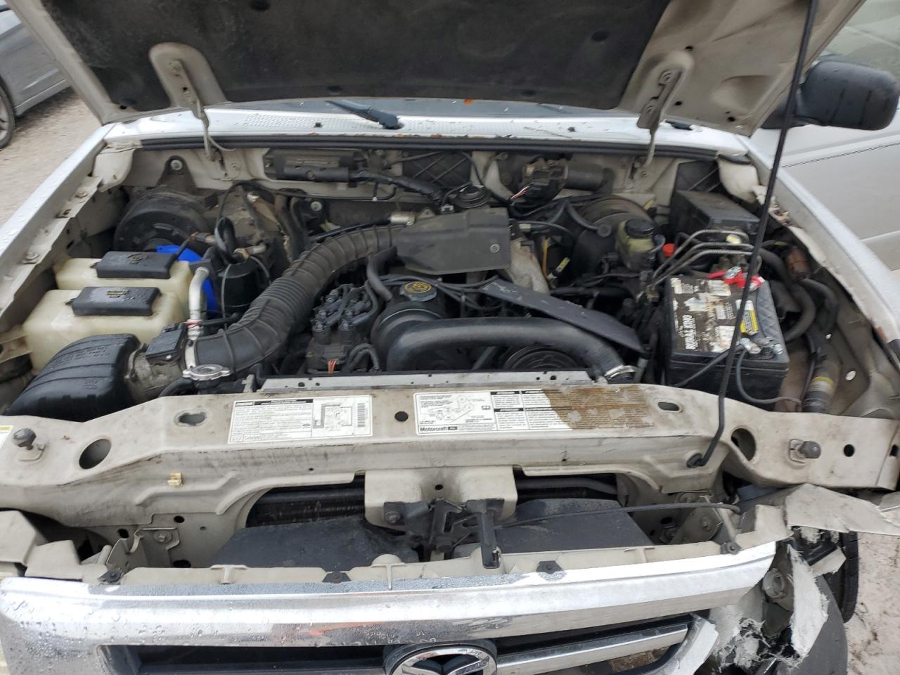 2001 Mazda B2500 Серебряный vin: 4F4YR12C41TM05386