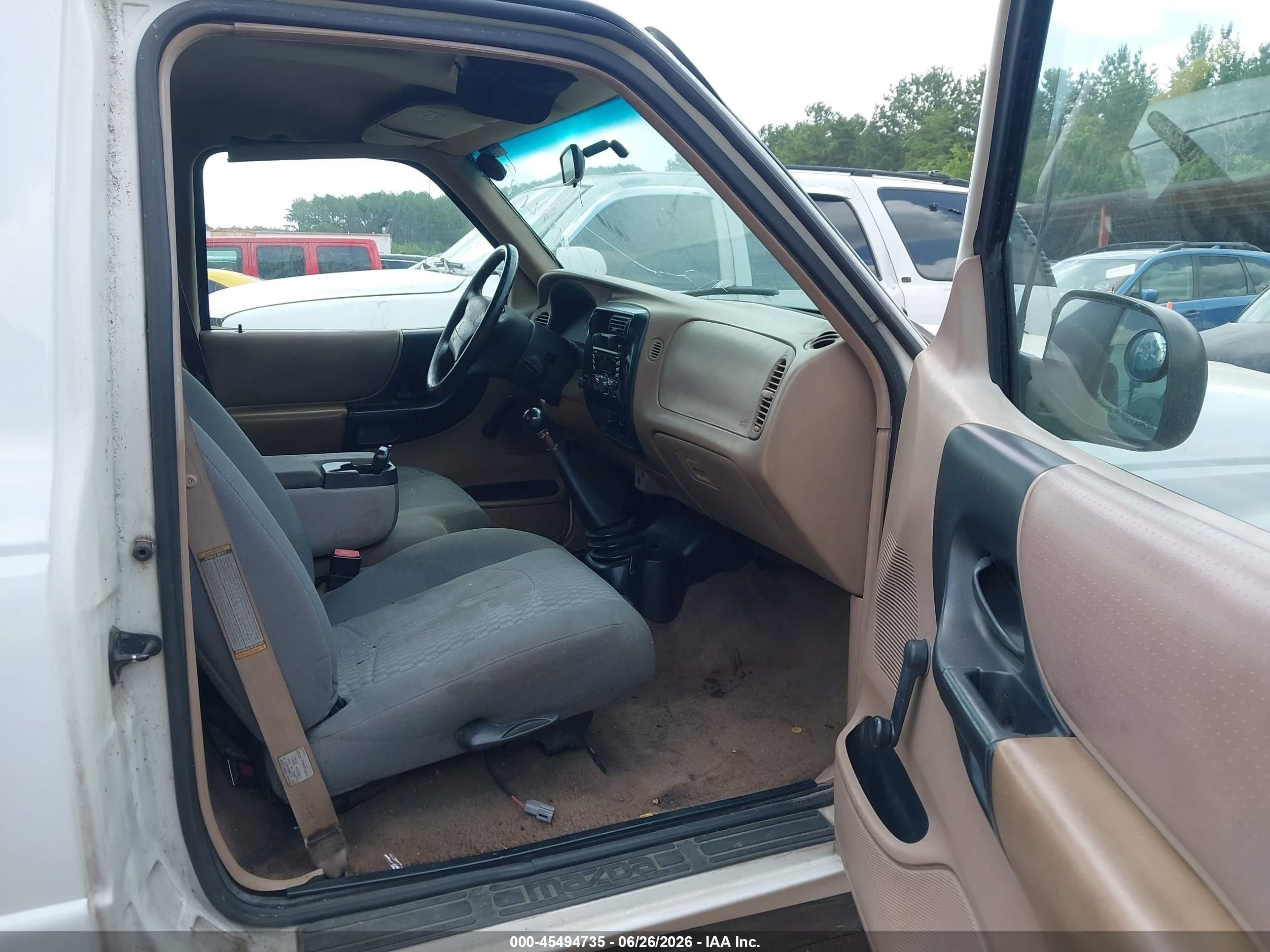 1999 Mazda B2500 Se/sx/tl White vin: 4F4YR12C4XTM17174