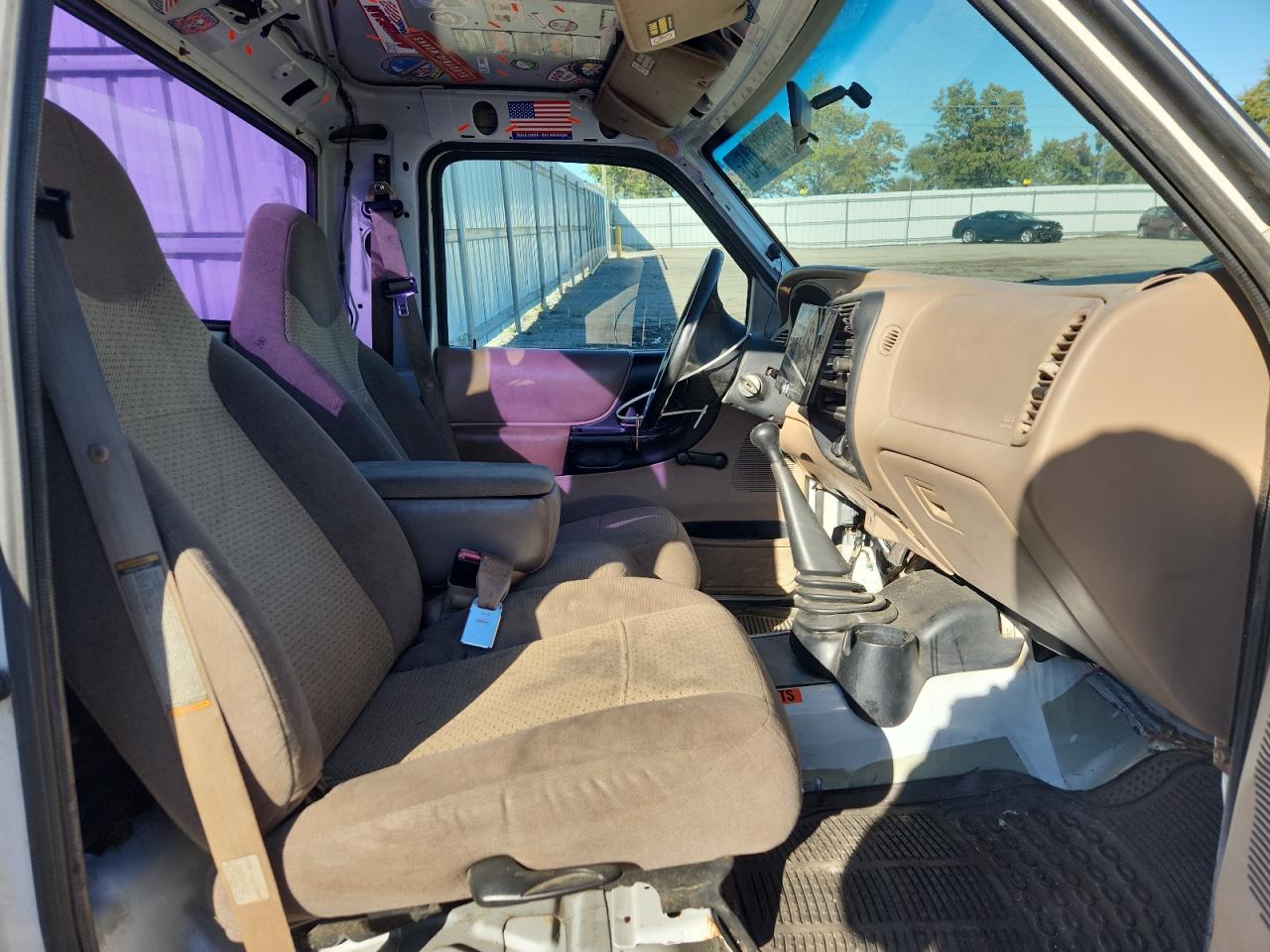 1999 Mazda B2500 White vin: 4F4YR12C4XTM23413