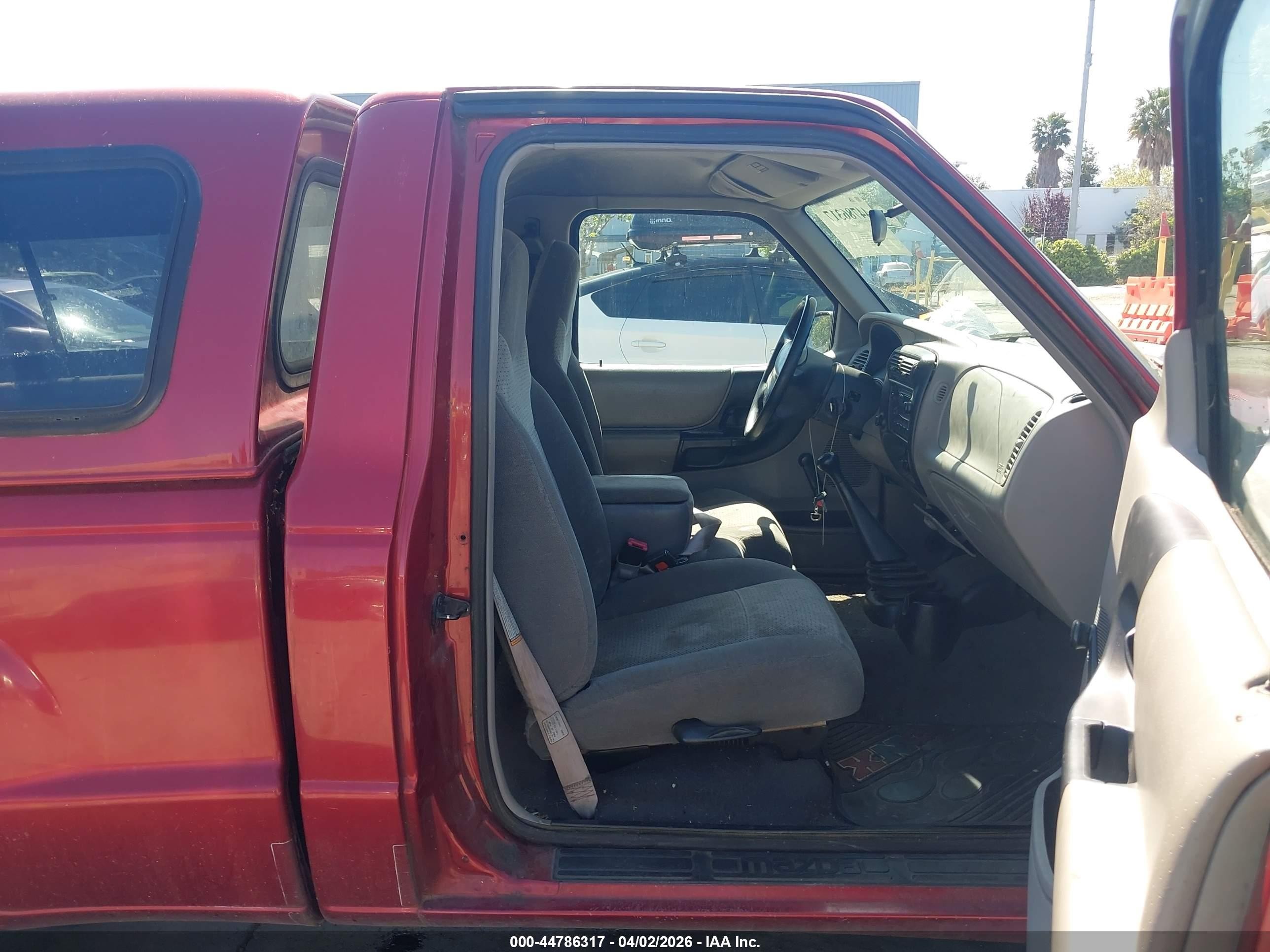 1999 Mazda B2500 Se/sx/tl Red vin: 4F4YR12C5XTM10797