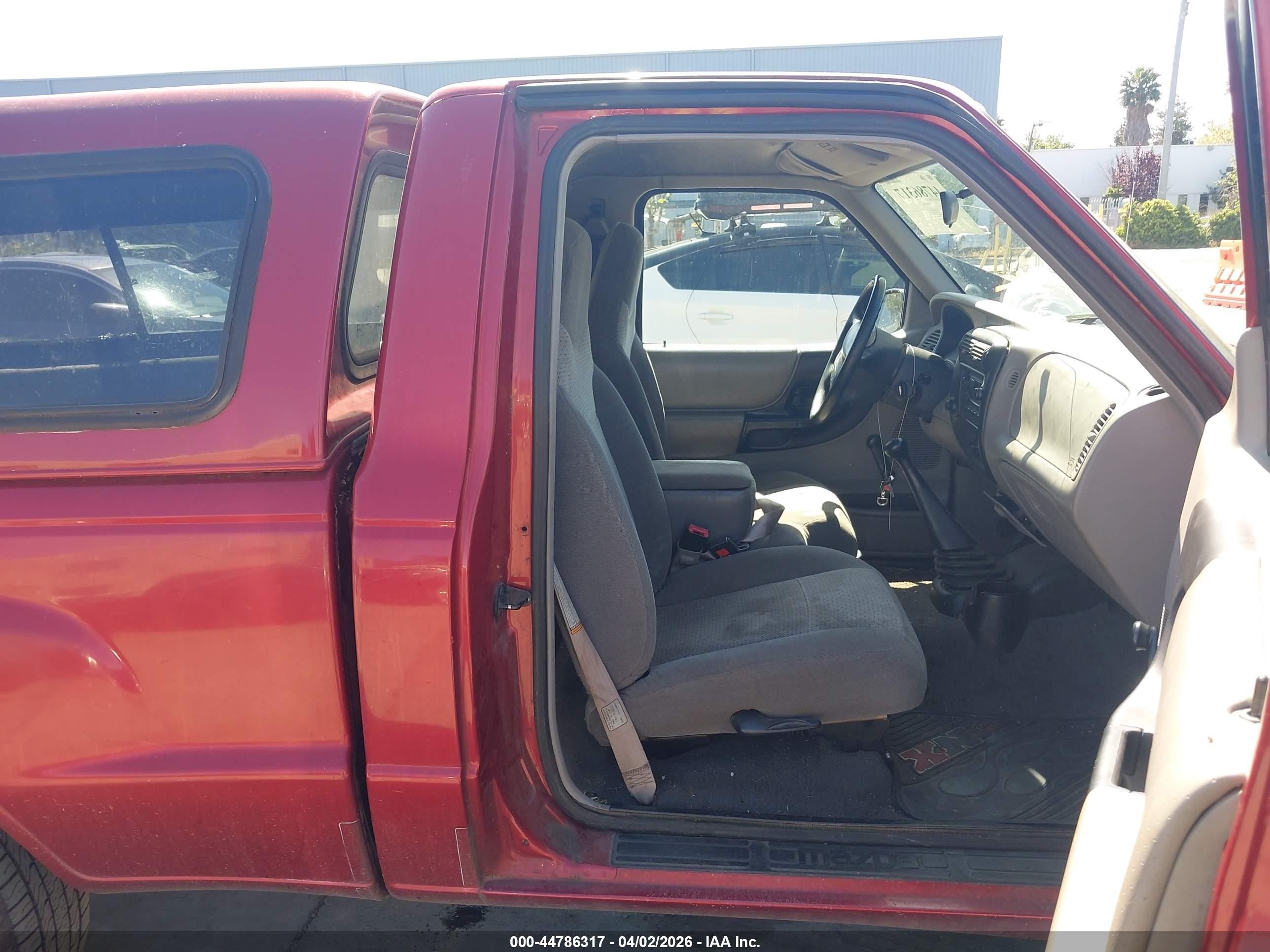 1999 Mazda B2500 Se/sx/tl Red vin: 4F4YR12C5XTM10797
