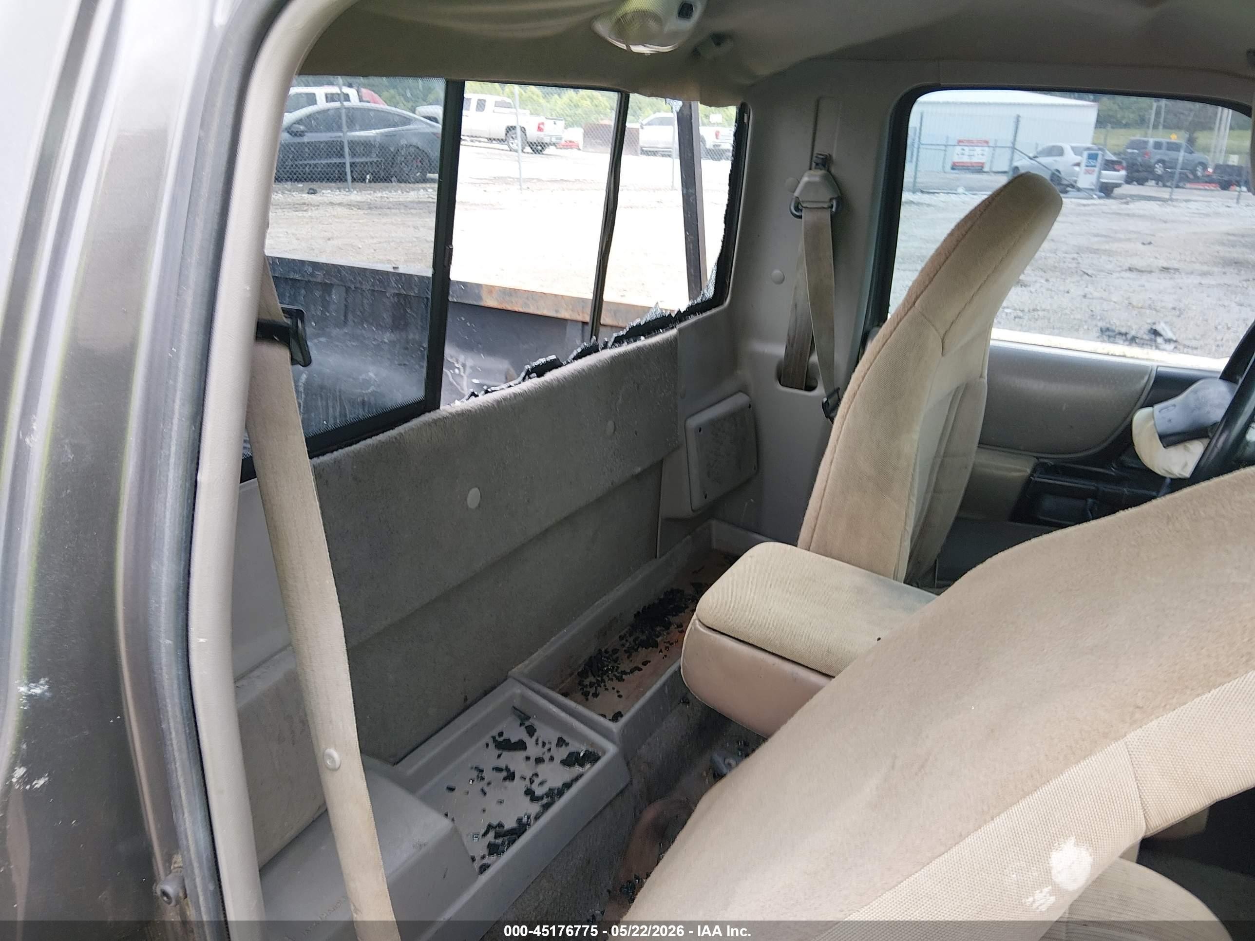 1999 Mazda B2500 Se/sx/tl Серый vin: 4F4YR12C5XTM44867