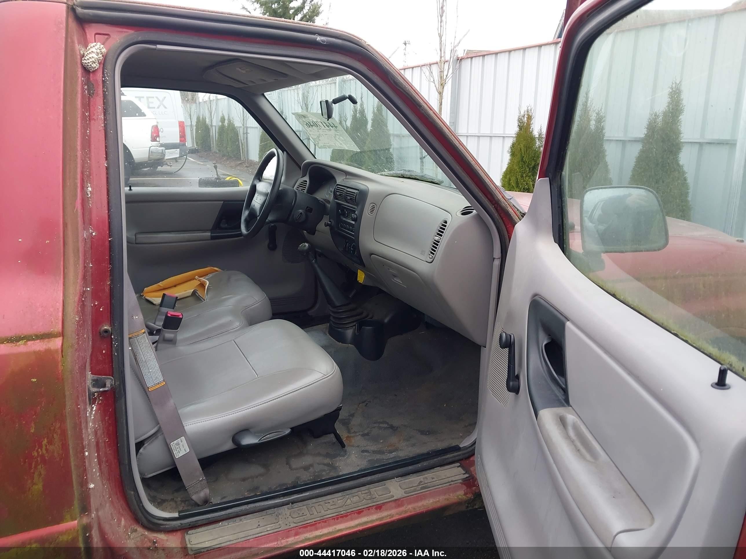 1999 Mazda B2500 Se/sx/tl Красный vin: 4F4YR12C6XTM33084