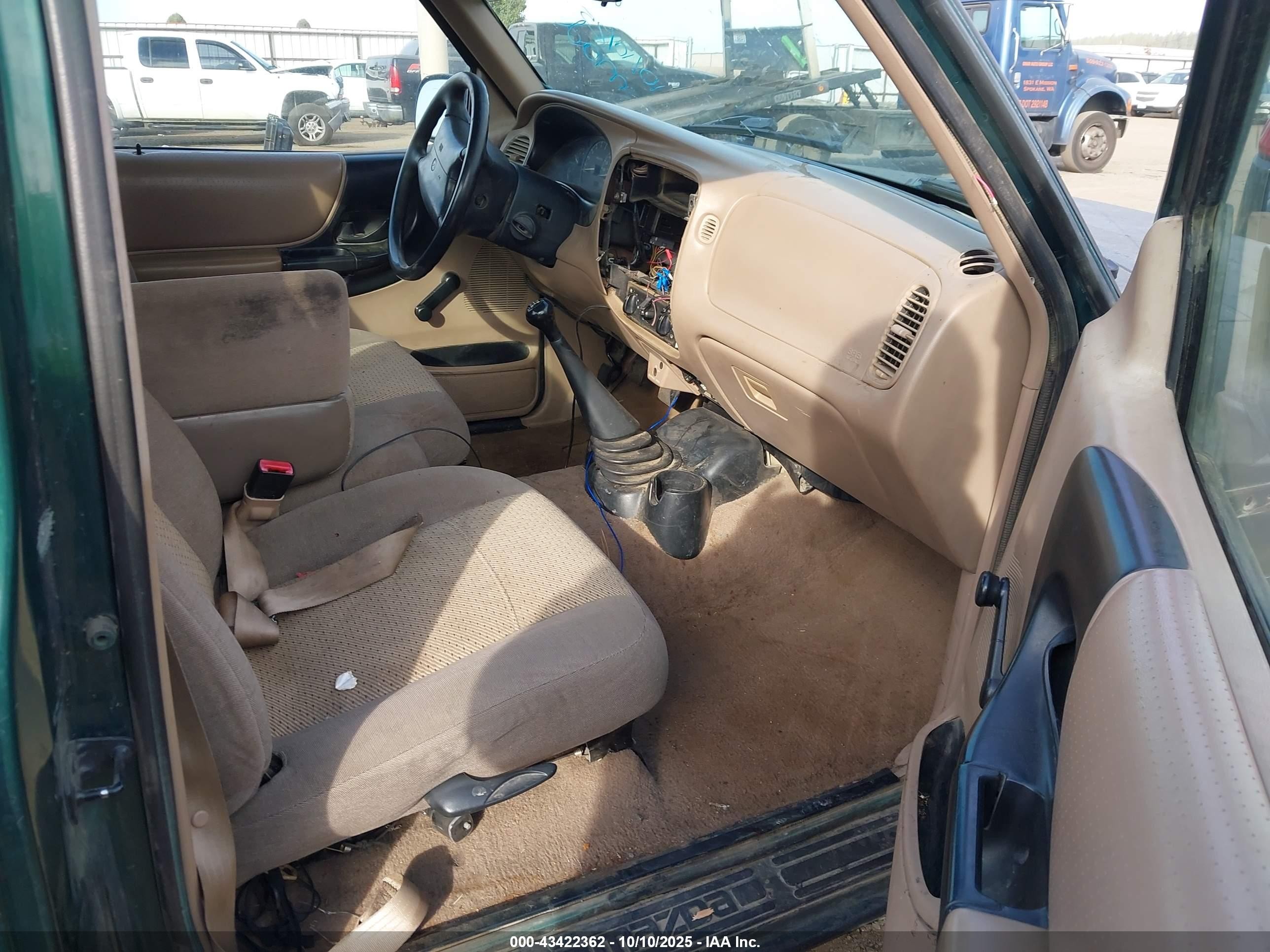1999 Mazda B2500 Se/sx/tl Green vin: 4F4YR12C6XTM47017