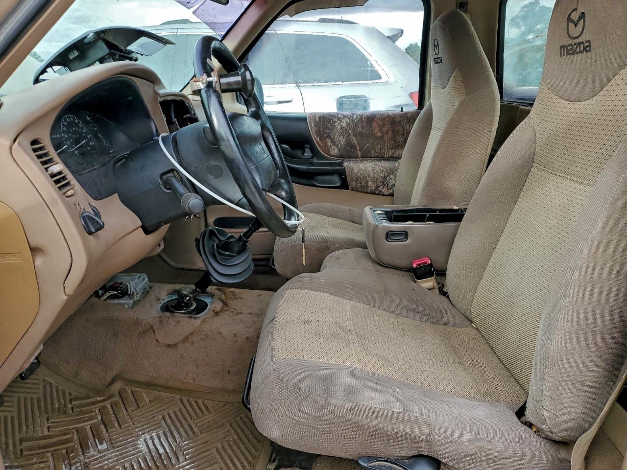 1999 Mazda B2500 Beige vin: 4F4YR12C7XTM22336