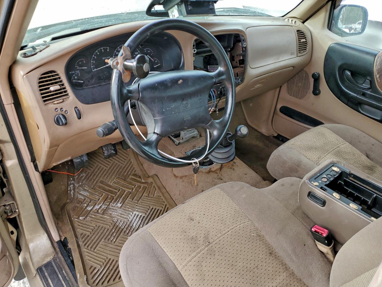 1999 Mazda B2500 Beige vin: 4F4YR12C7XTM22336