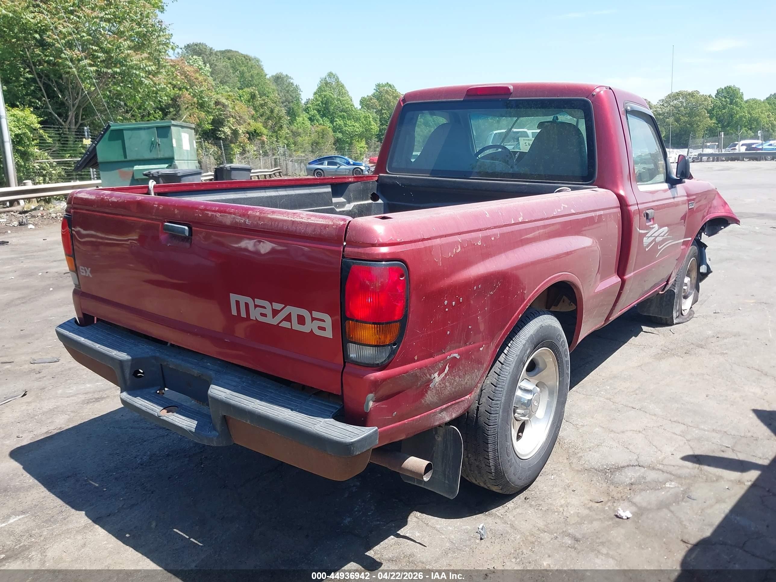 2000 Mazda B2500 Se/sx Red vin: 4F4YR12C7YTM04839