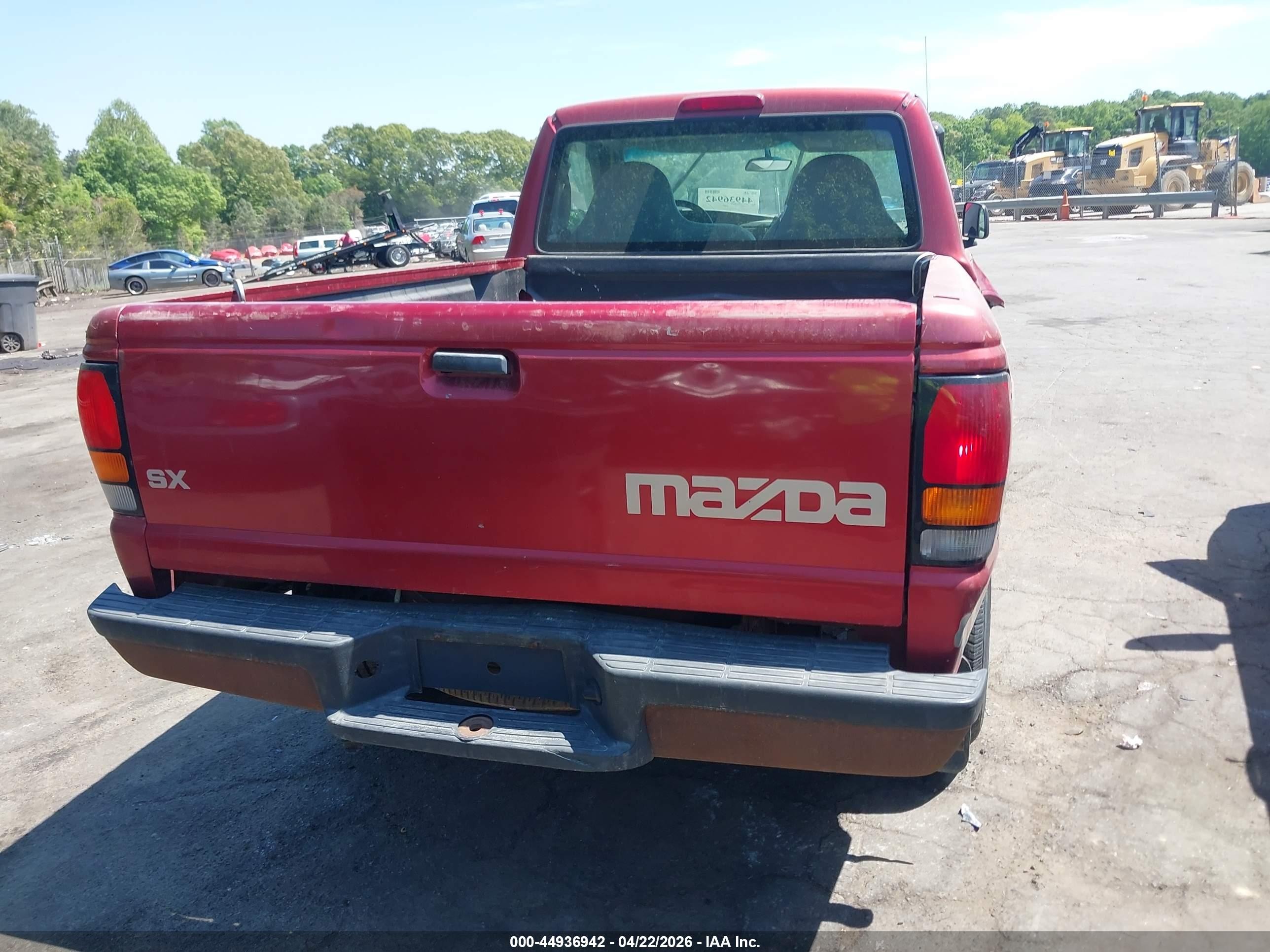 2000 Mazda B2500 Se/sx Red vin: 4F4YR12C7YTM04839